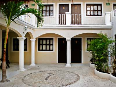 White Boutique Hotel