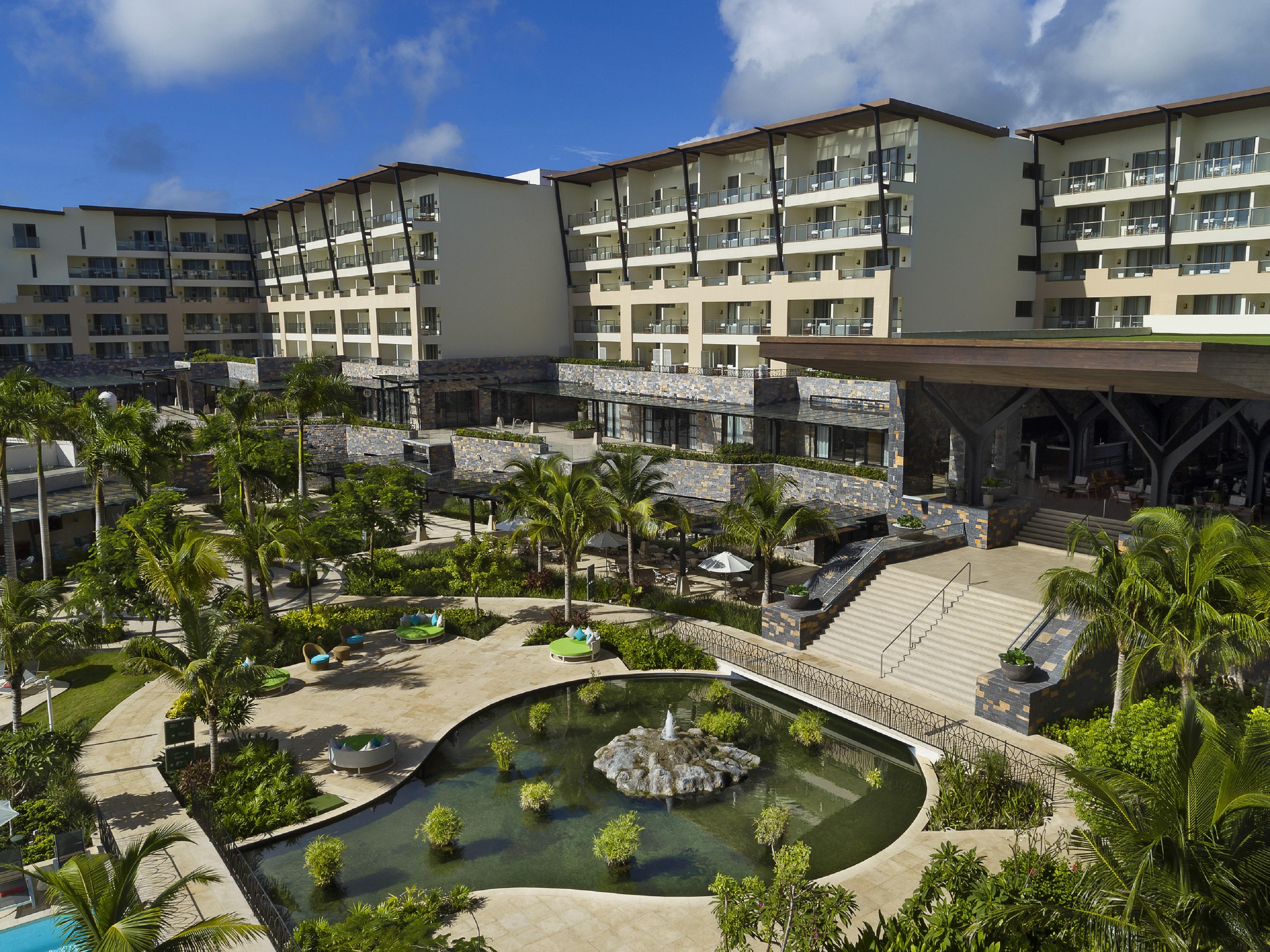 Resort Dreams Natura &