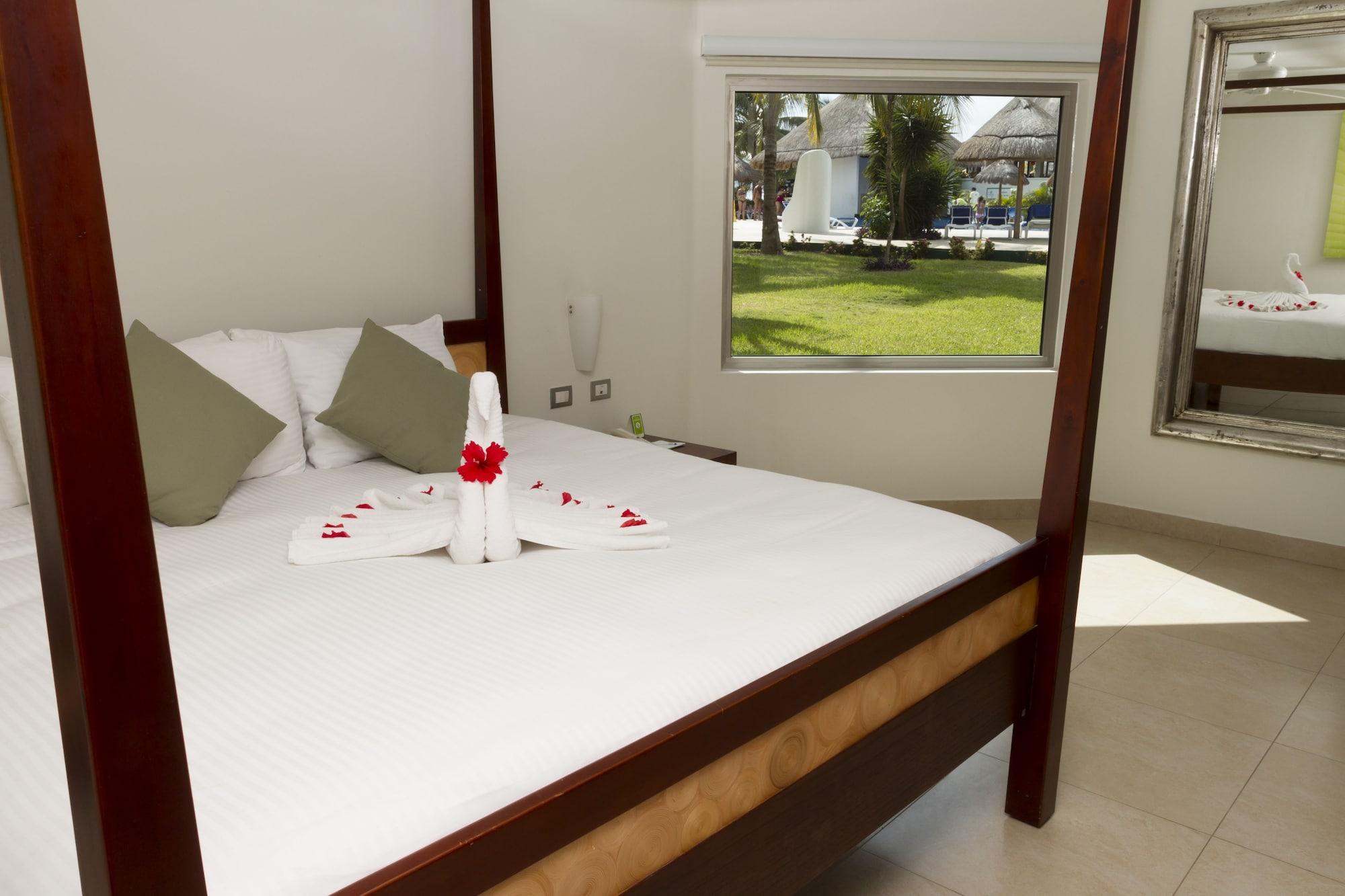 Resort Sandos Caracol Eco Resort & Water Park (Adults Only) 5*