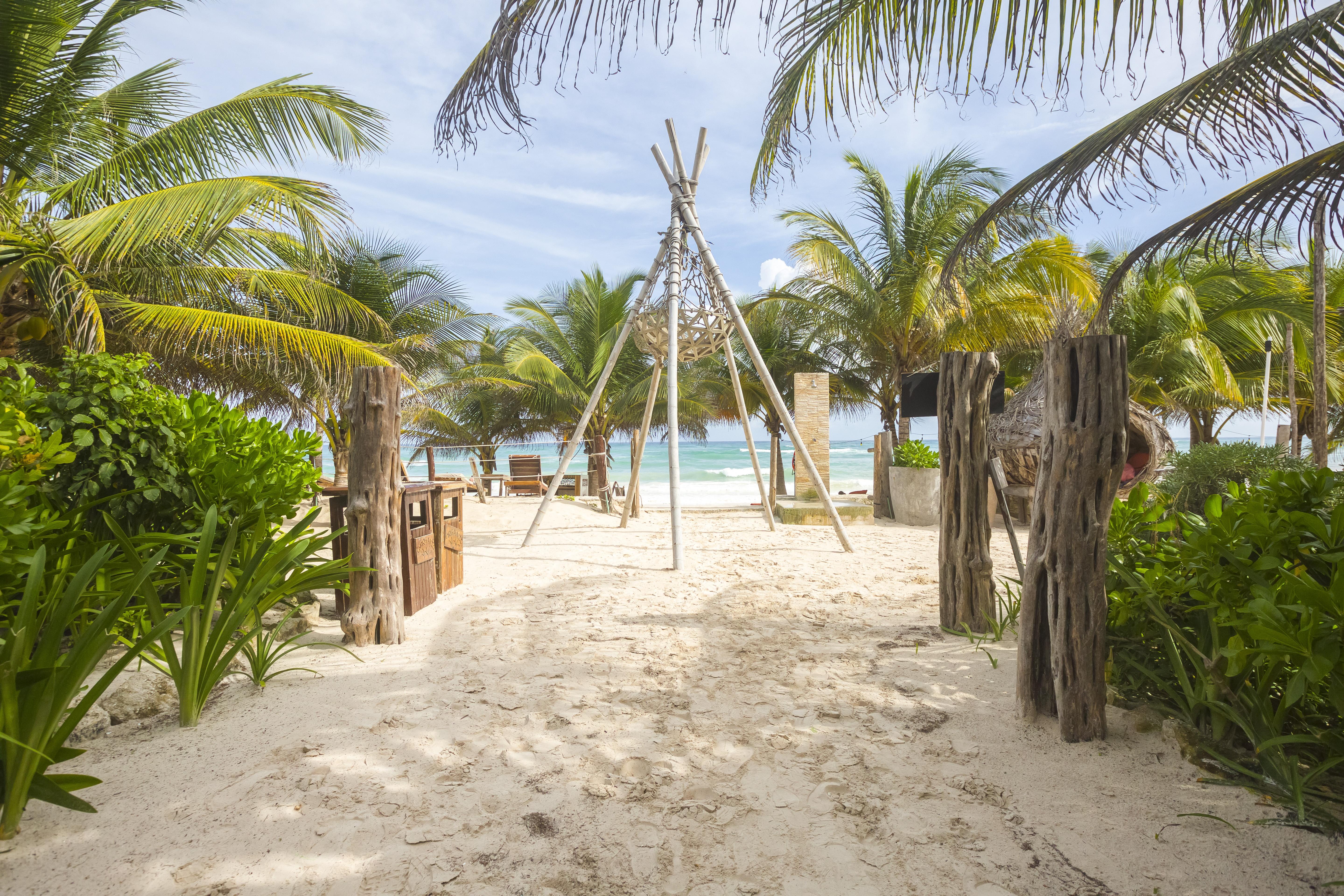 Mia Tulum Beachfront Resort - Ocean View Suites And Beach Club 4*