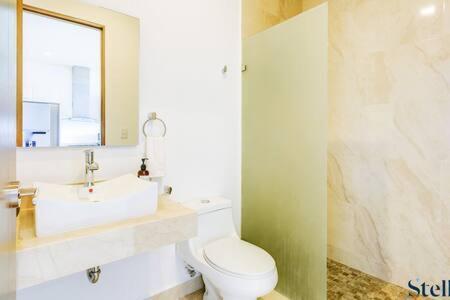 New Complex Style With Amenities Near Downtown 7min *