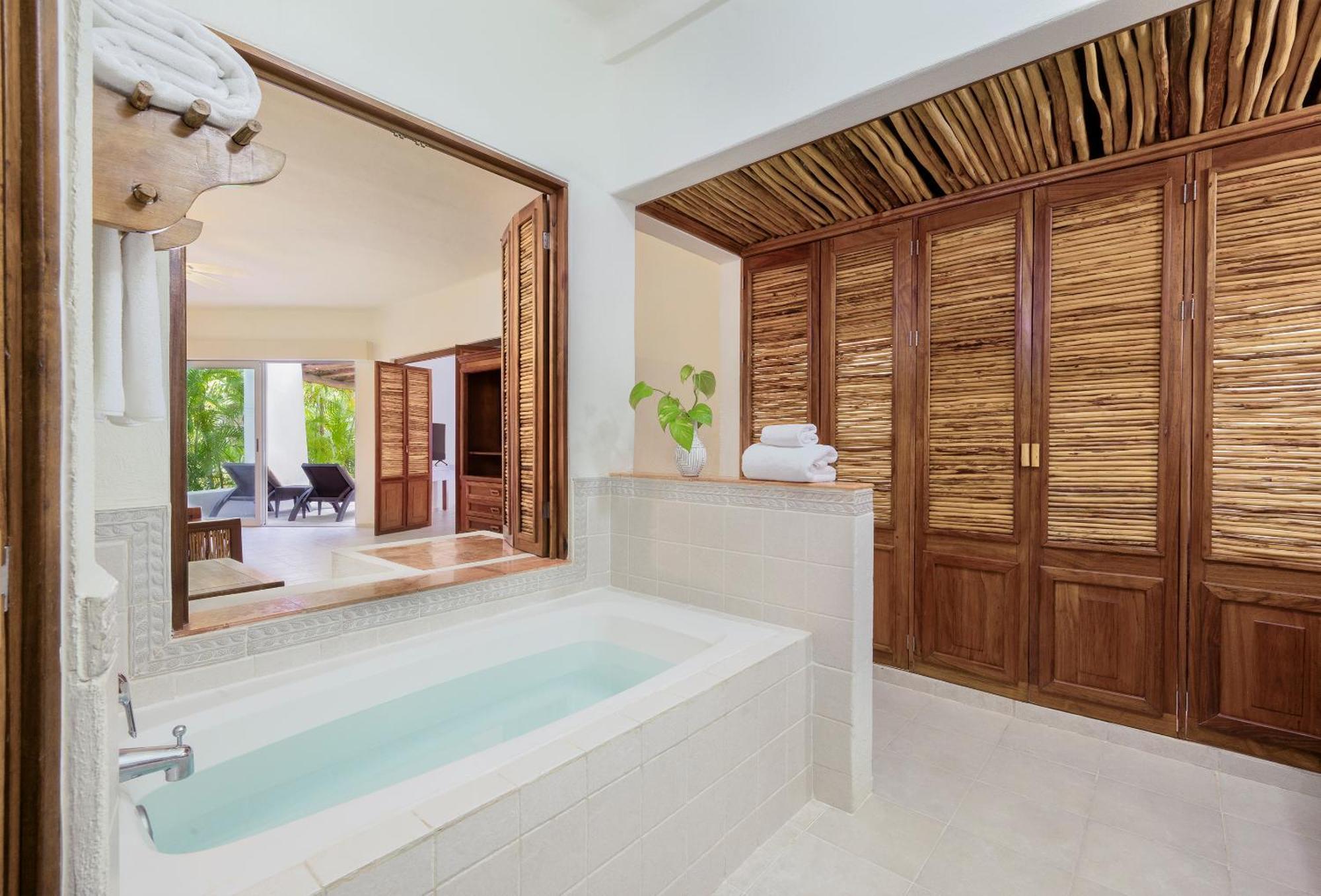 Desire Riviera Maya Pearl - Couples Only Resort 5*