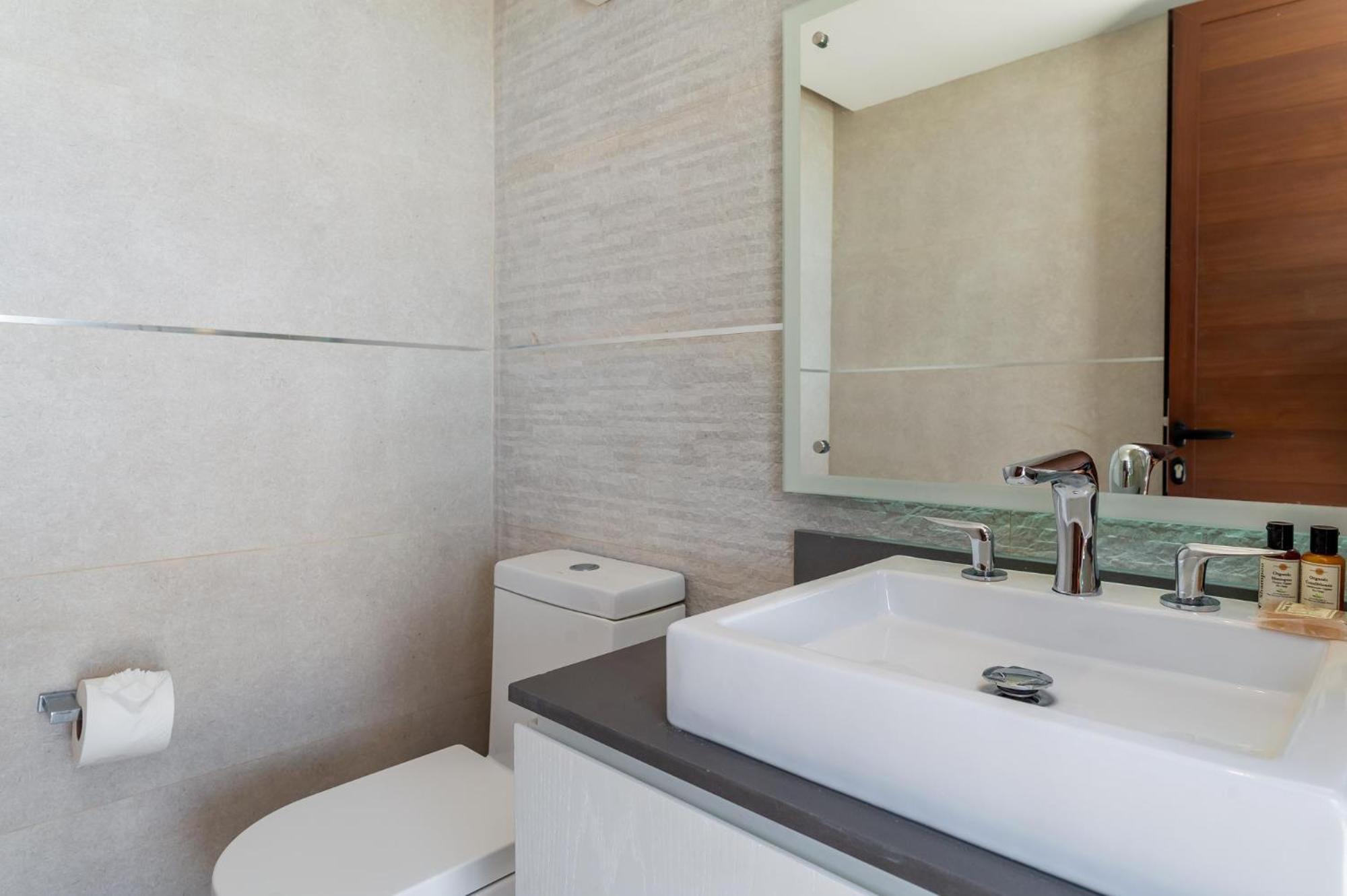 Oce31- Oceana 2 Bedroom Amazing Ocean View Penthouse Apartment Playa del Carmen