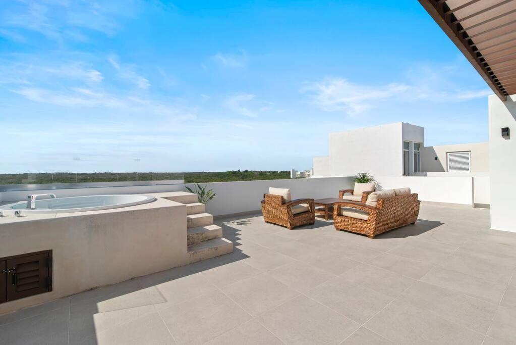 Jungle Joy Prv Jacuzzi Access Rooftop Pools W Sea Views + Club
