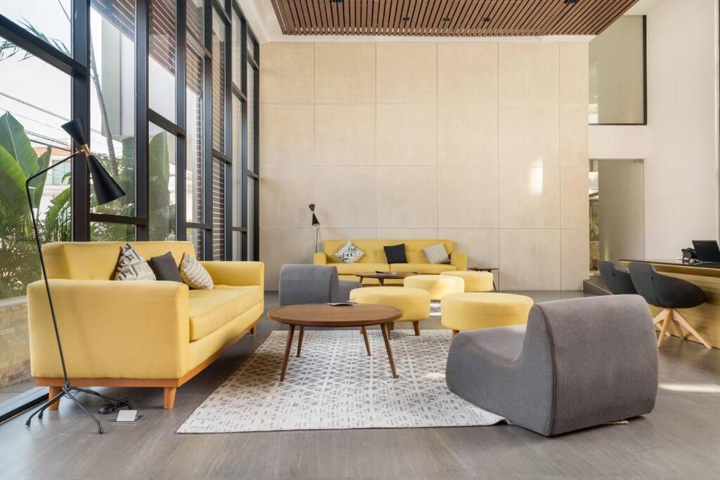 Apartment Premium Ph W/ Private Pool Near 5th Ave.