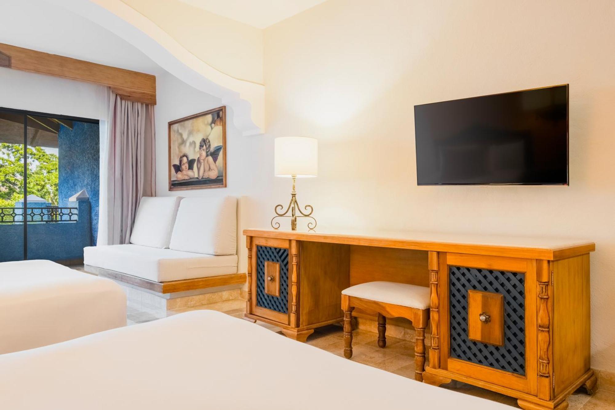 Resort Iberostar Waves Paraiso 5*