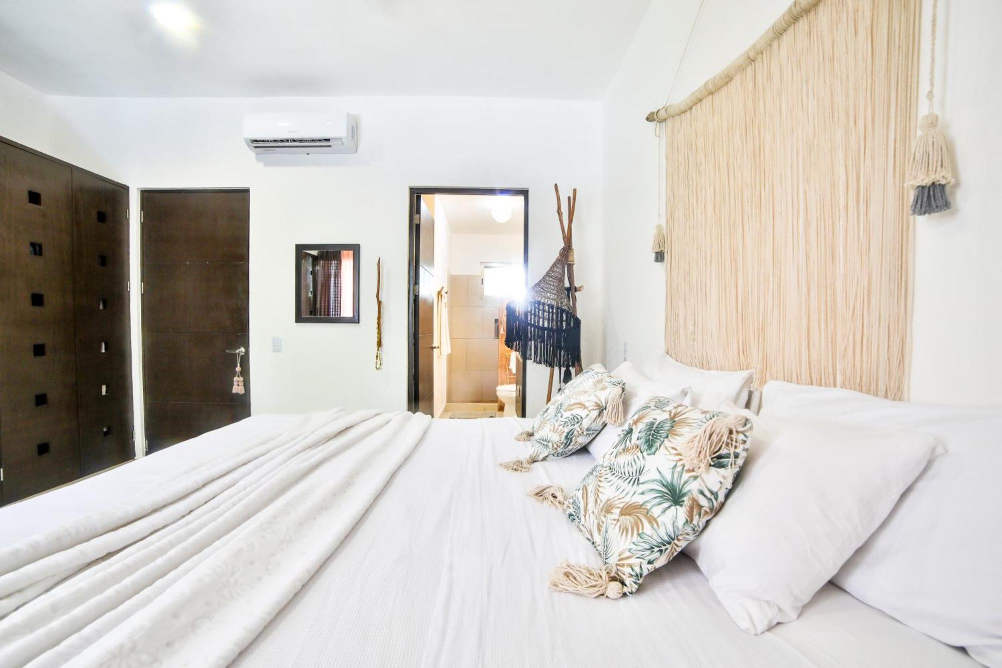 Full Equipped 2 Bdrm In Gated Community & Pool View * Playa del Carmen