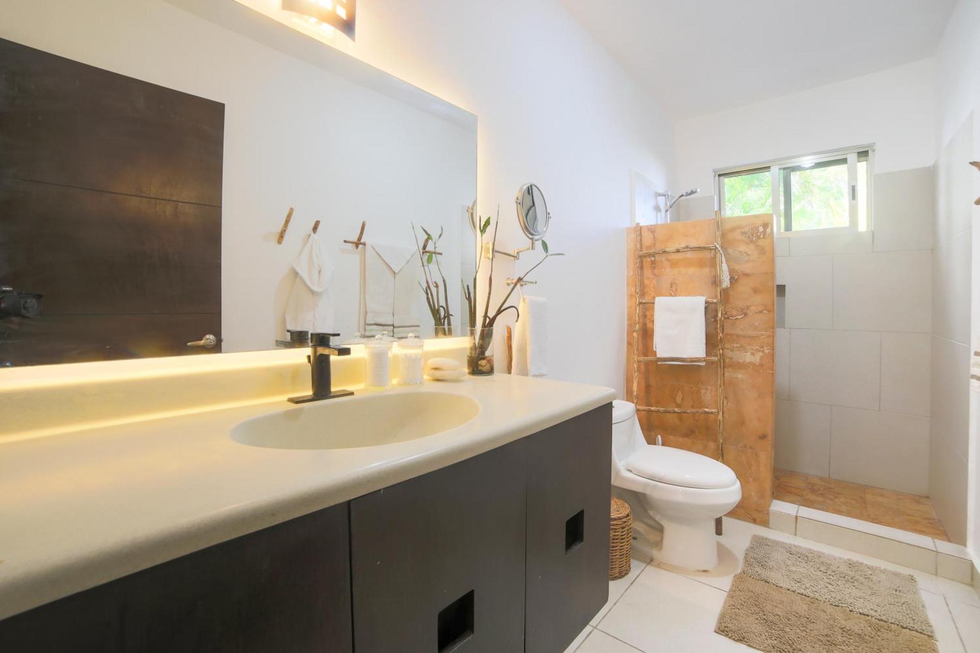 Apartment Full Equipped 2 Bdrm In Gated Community & Pool View *