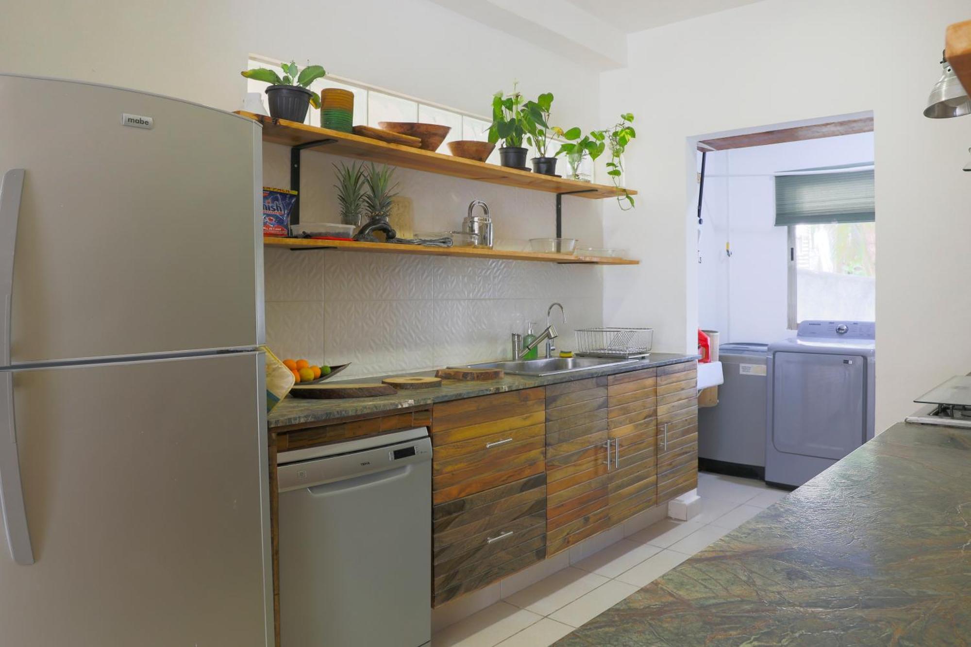 Full Equipped 2 Bdrm In Gated Community & Pool View Playa del Carmen