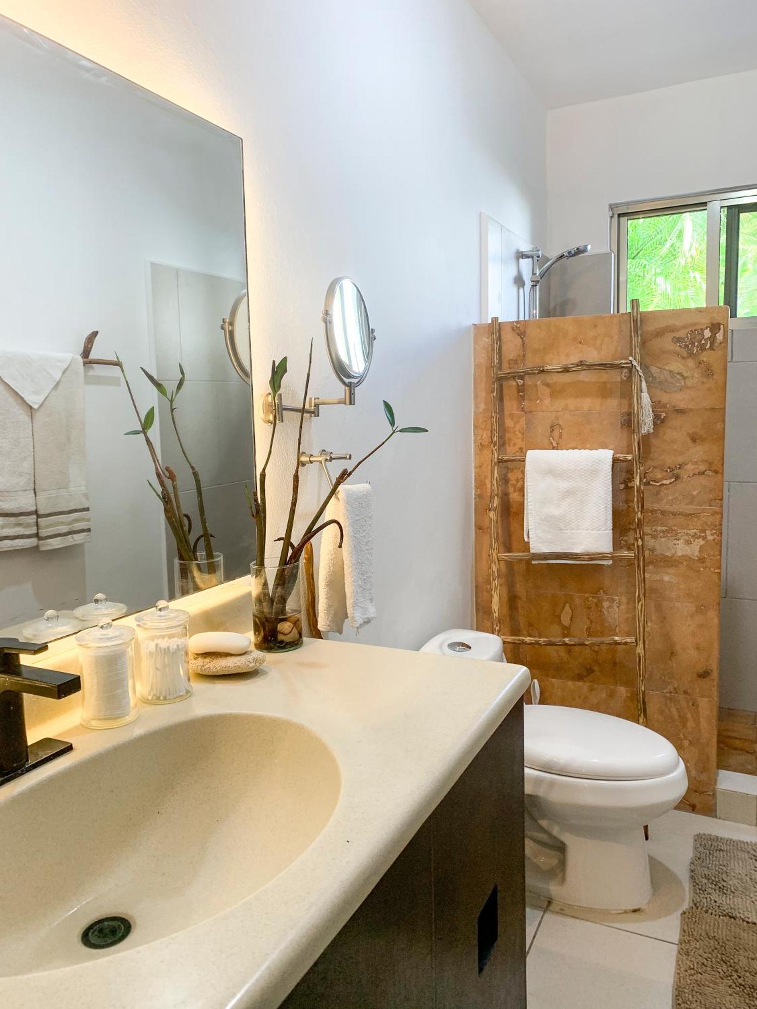 Apartment Full Equipped 2 Bdrm In Gated Community & Pool View Playa del Carmen