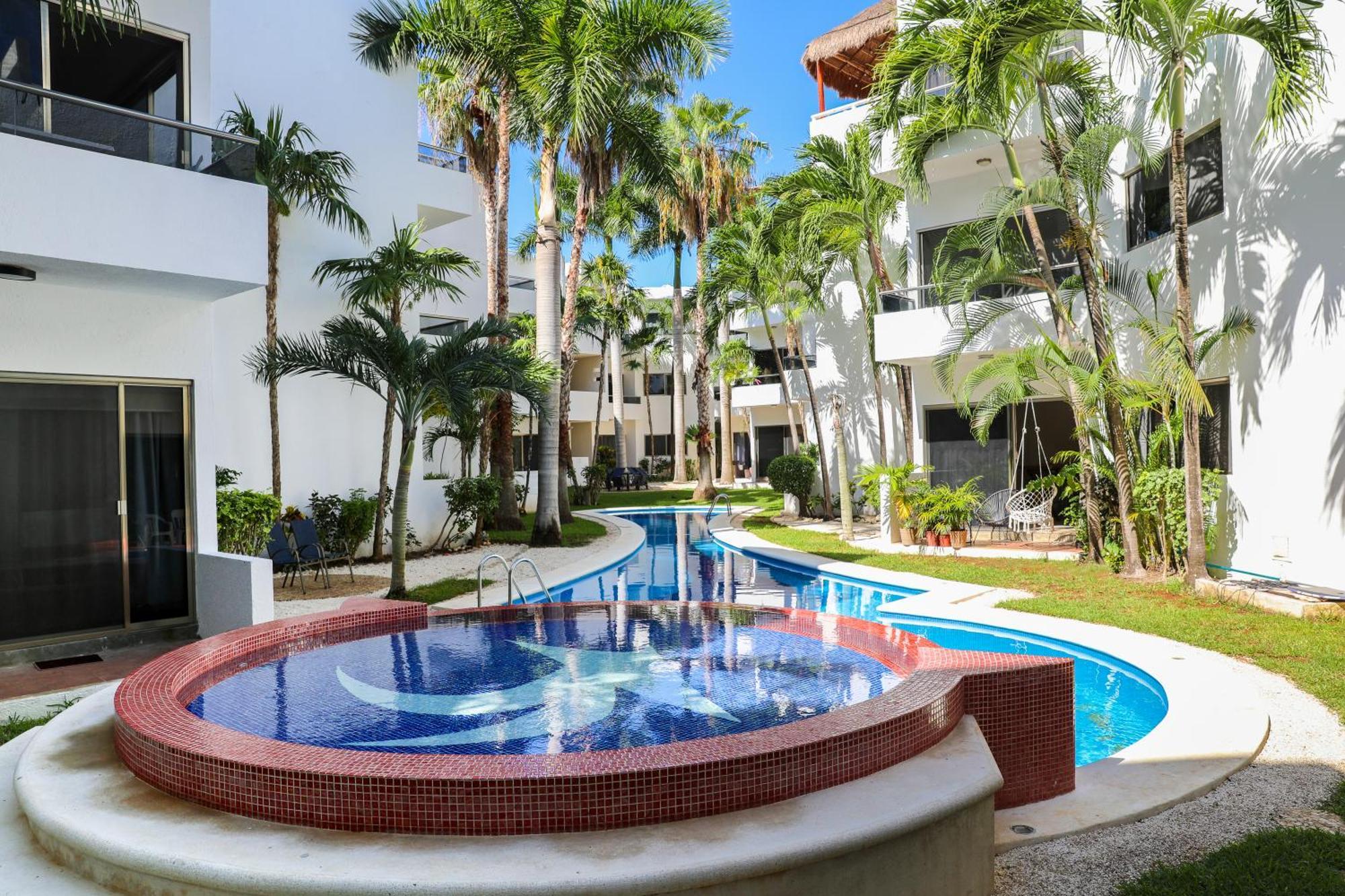 Full Equipped 2 Bdrm In Gated Community & Pool View *