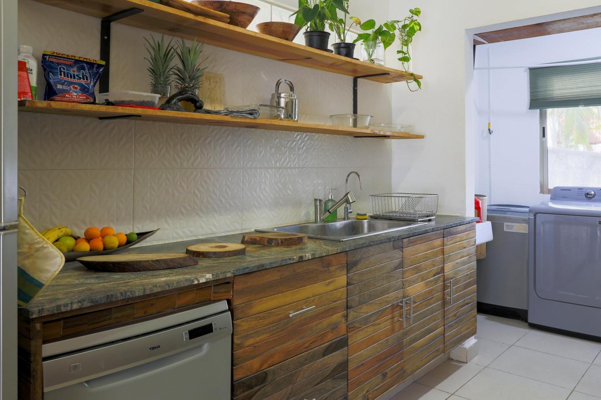 Full Equipped 2 Bdrm In Gated Community & Pool View Playa del Carmen