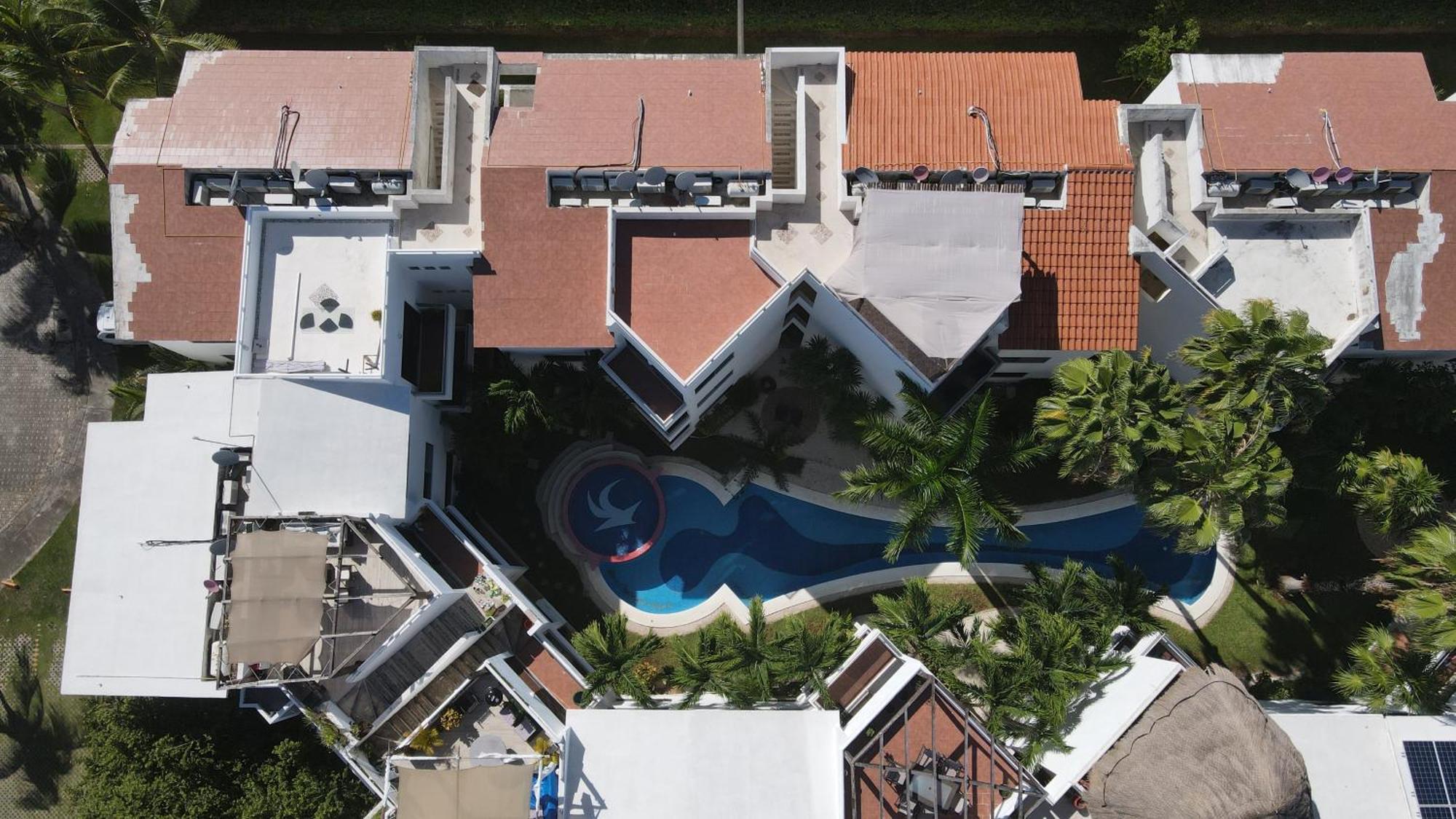 Full Equipped 2 Bdrm In Gated Community & Pool View Apartment *