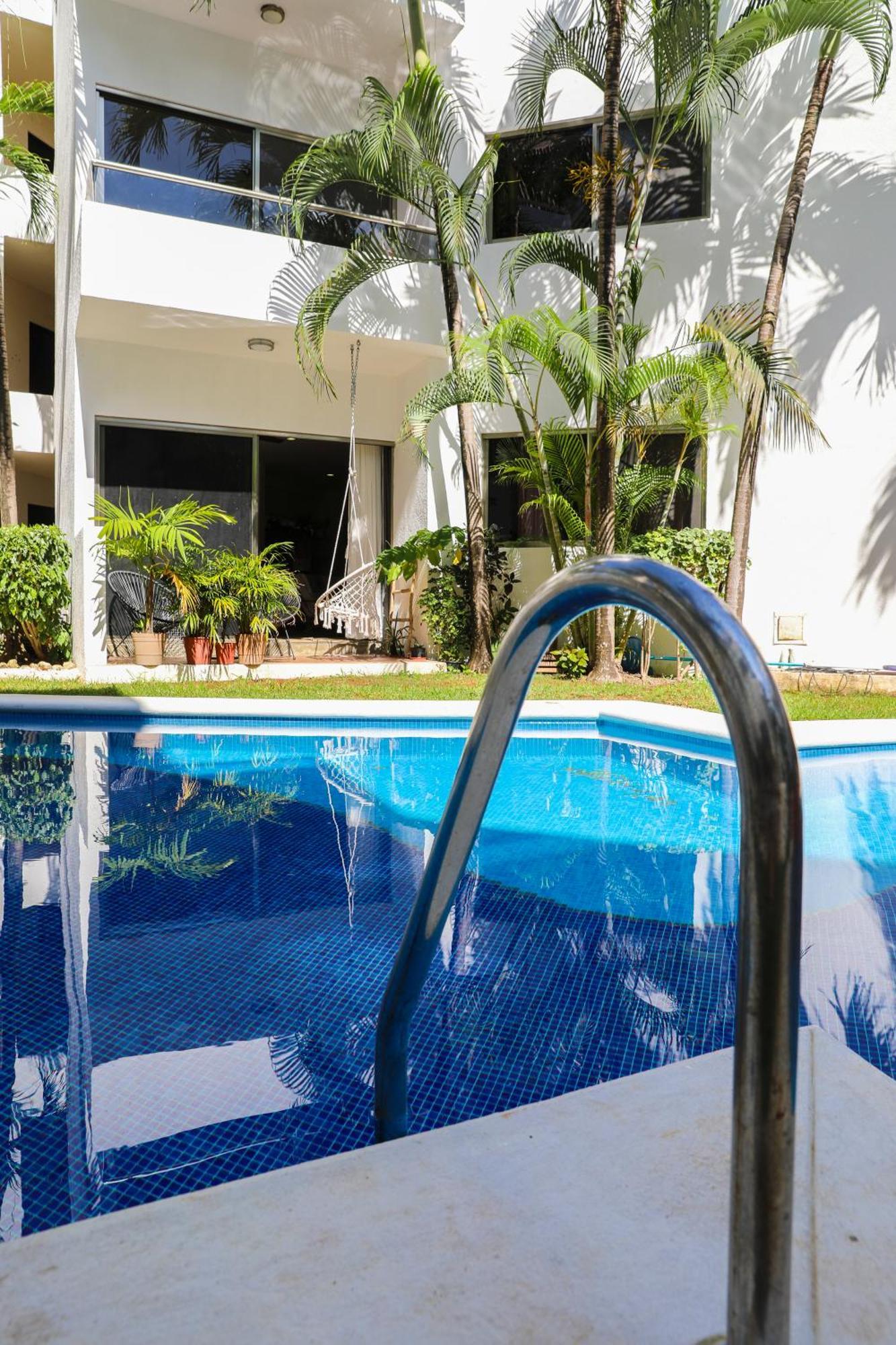 Full Equipped 2 Bdrm In Gated Community & Pool View Playa del Carmen