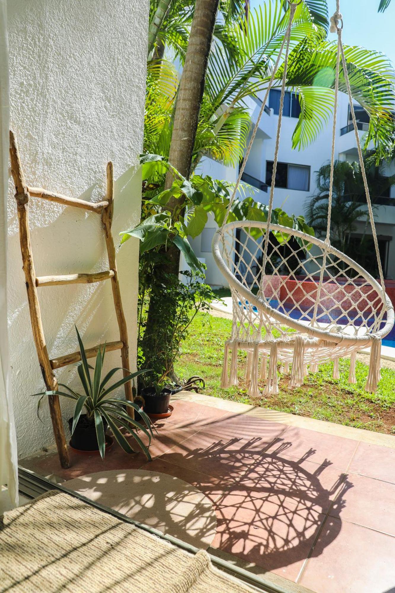 Apartment Full Equipped 2 Bdrm In Gated Community & Pool View Playa del Carmen