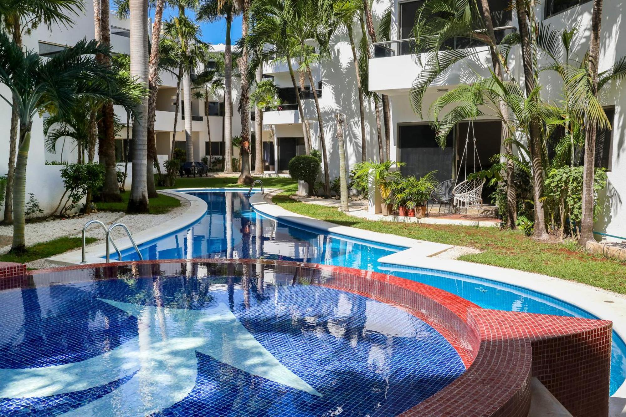 Full Equipped 2 Bdrm In Gated Community & Pool View Apartment