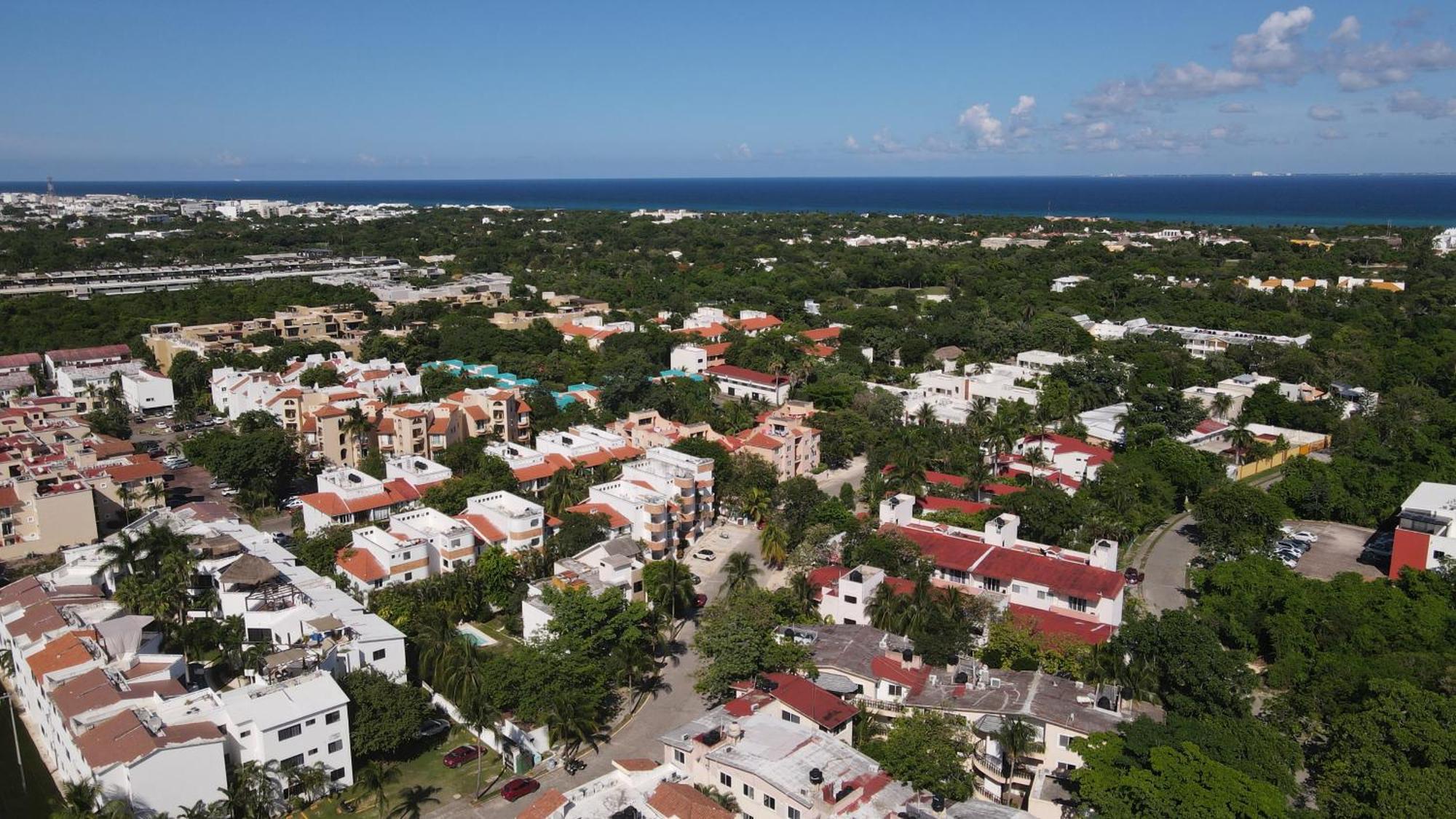 Full Equipped 2 Bdrm In Gated Community & Pool View *