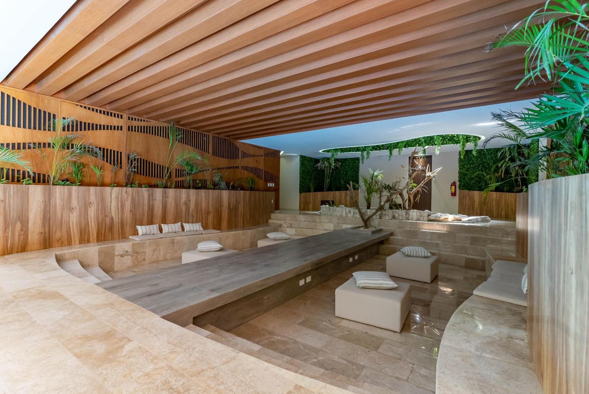 Menesse Aparthotel Tulum