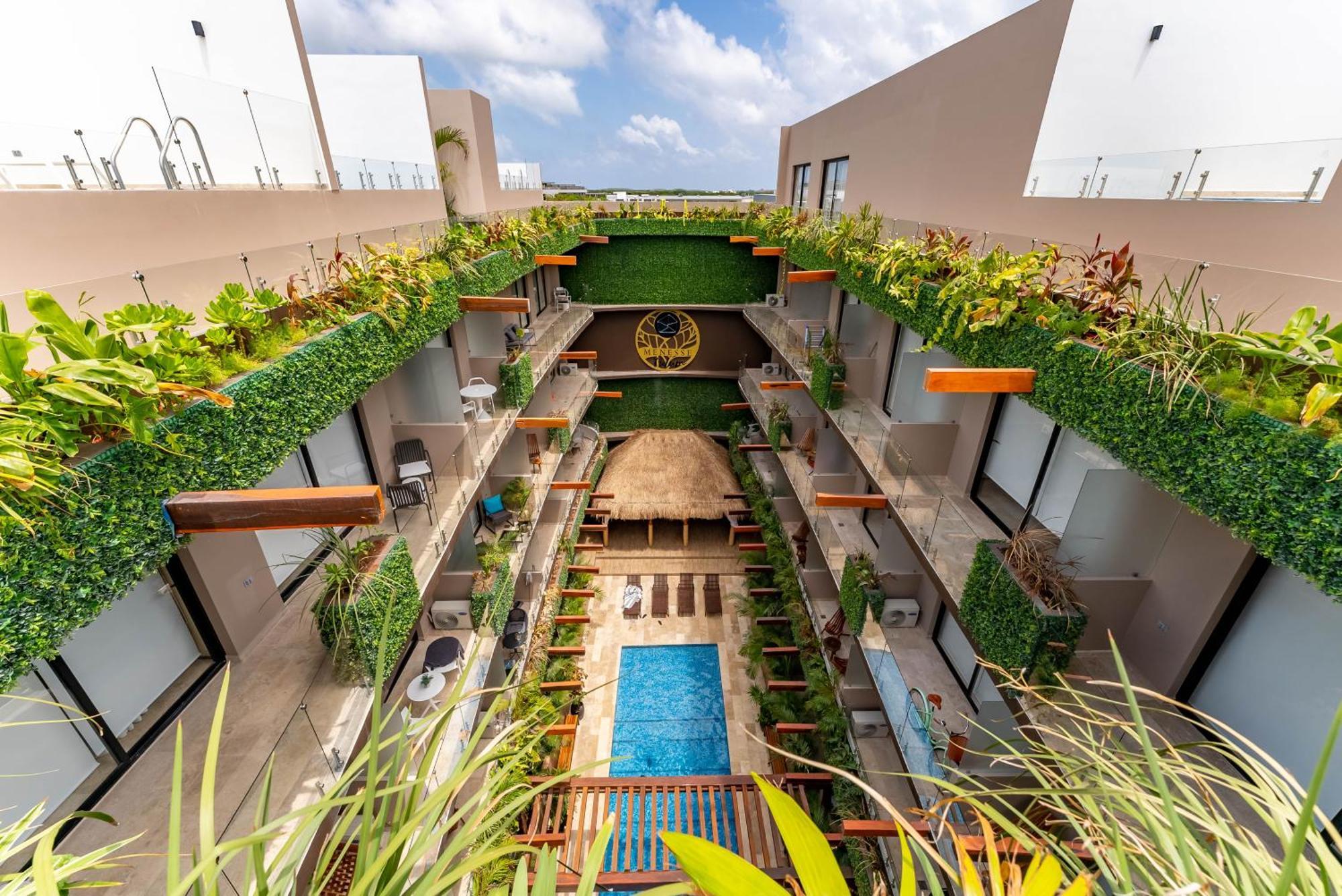 Aparthotel Menesse *