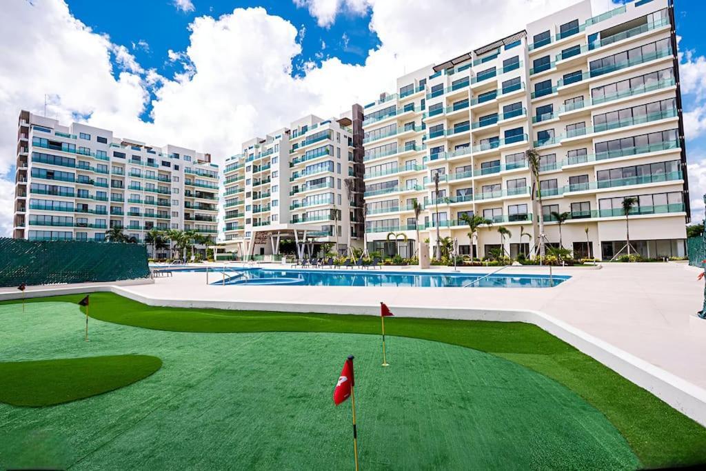 2 Rooms, Pools, Tennis, Spa, Gym, Petpark, Jacuzzi * Playa del Carmen