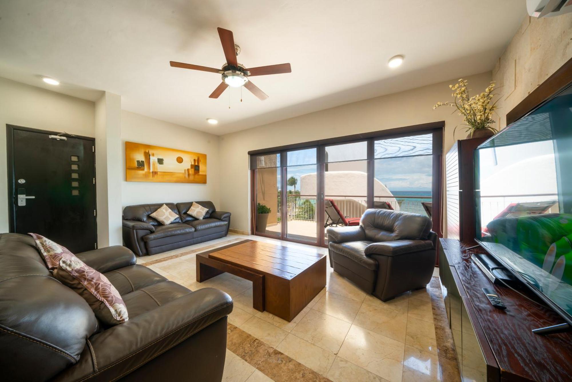 Holiday home Surf 408 - Beachfront Stunning Ocean View Penthouse - At El Faro Playa del Carmen
