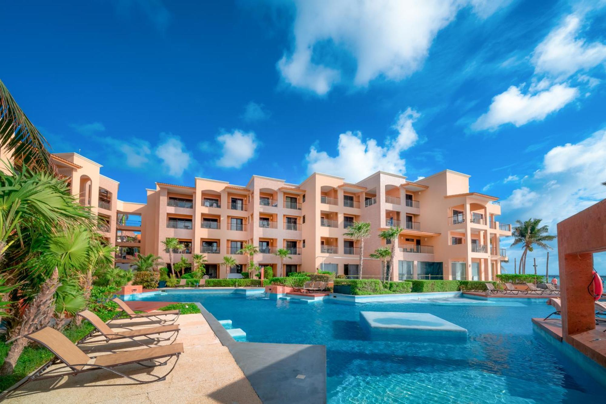 Surf 408 - Beachfront Stunning Ocean View Penthouse - At El Faro