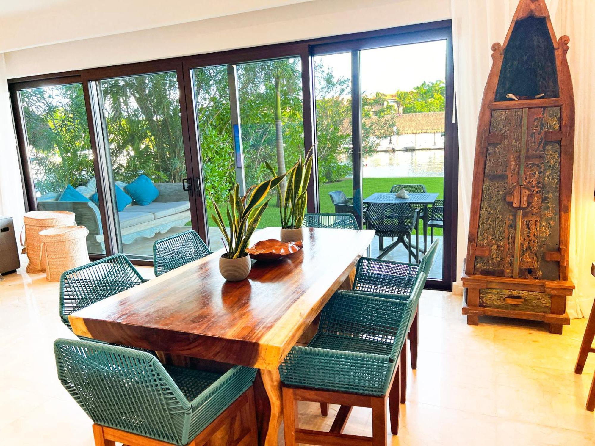 Ground Floor Paradise With Marina View And Pool Paddleboard Included Apartment *
