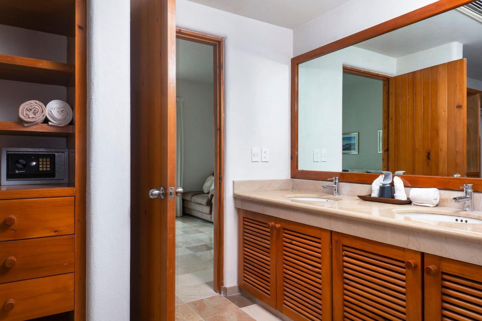 Casa de férias Ocean Front Condo Hotel