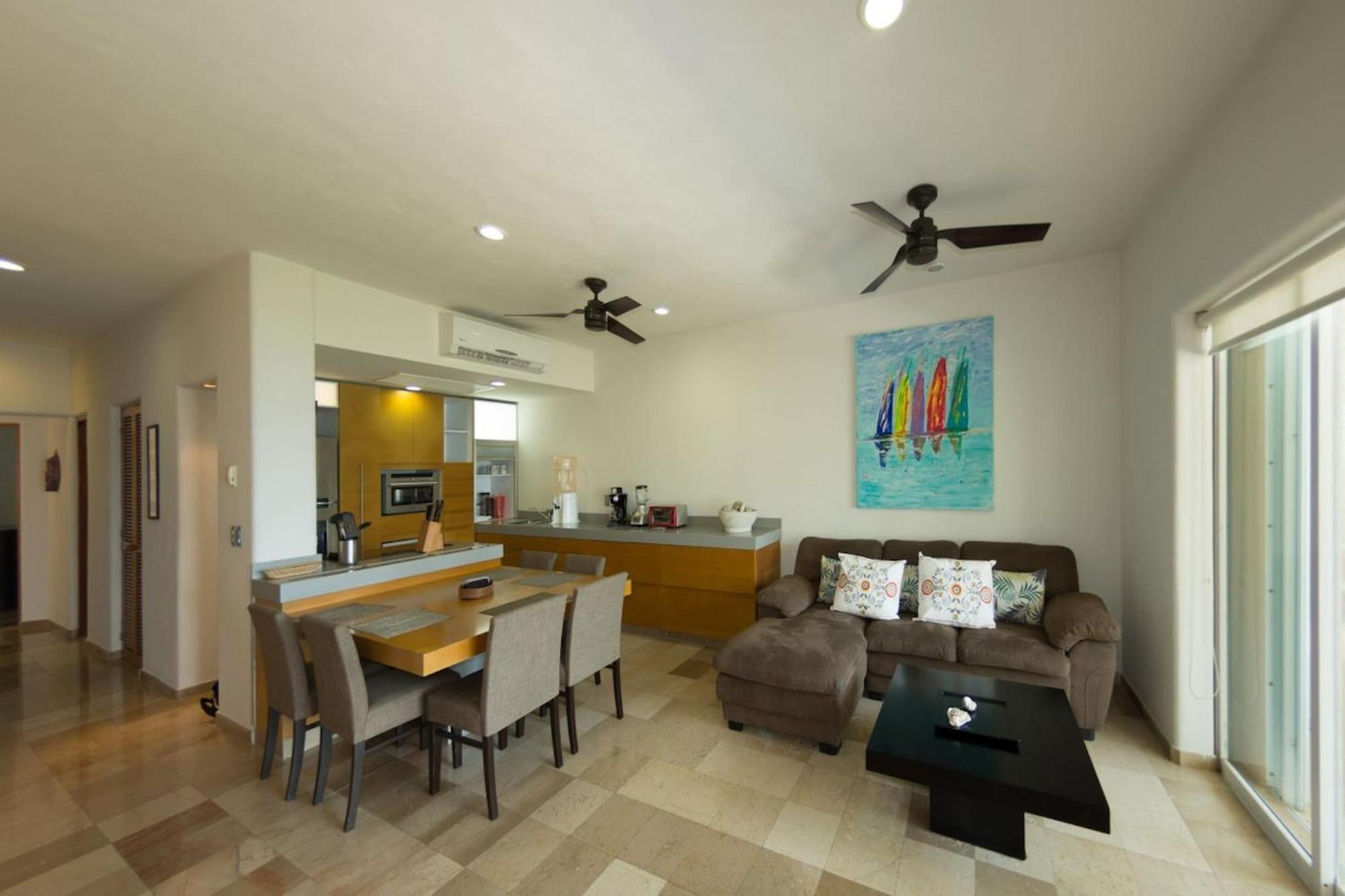 Ocean Front Condo Hotel *