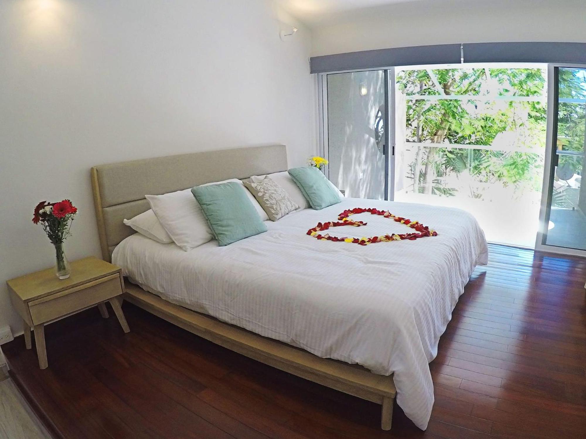 3br Home, Steps From Spectacular Beach, Private Pool Holiday home *