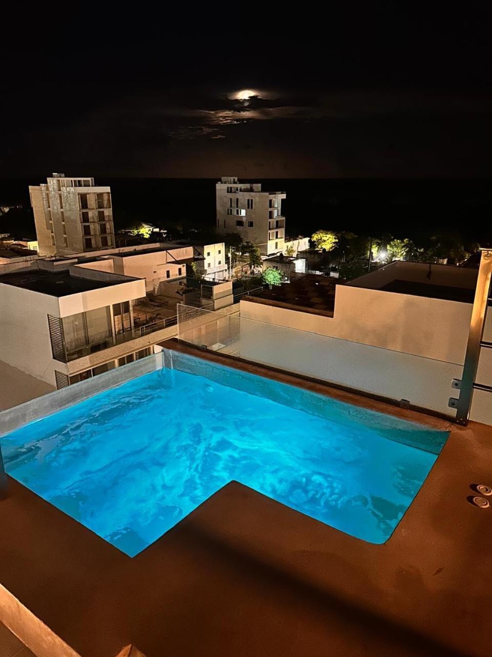 Stylish Ocean-view - Steps From 5th Avenue Apartment *