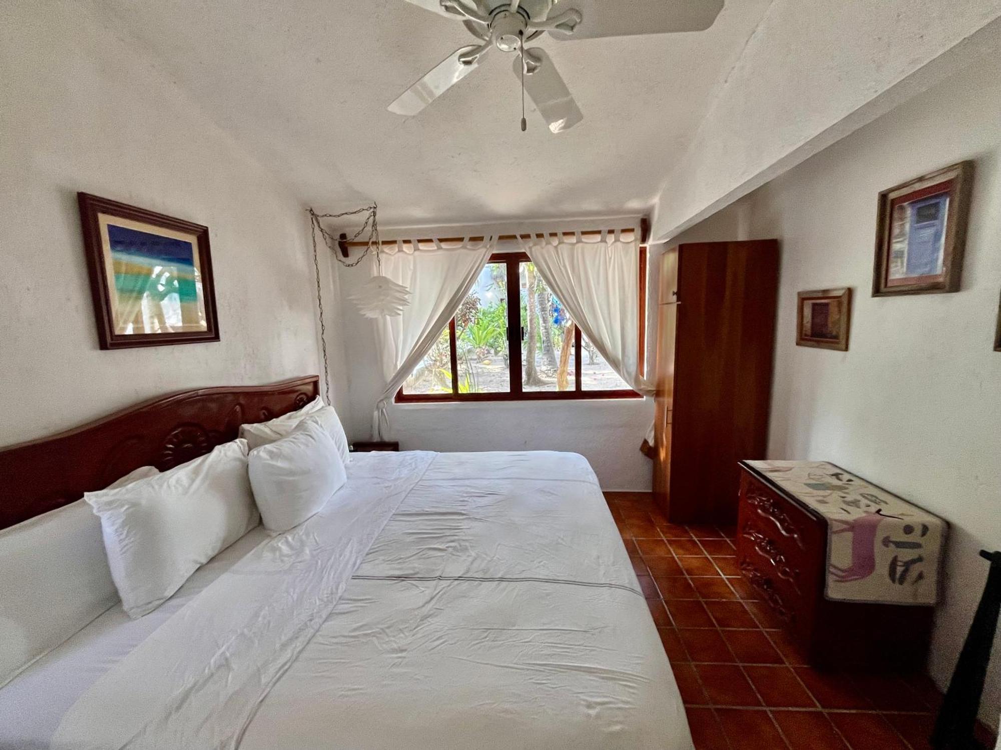 Beachfront Hammock Heaven Apartment Akumal