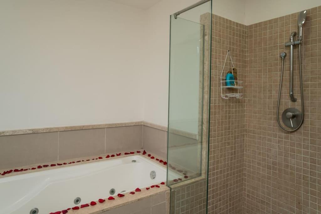 Amazing, Huge 3 Bedroom Terrace Gym 2 Pools 5ta - 1 Mn Apartment
