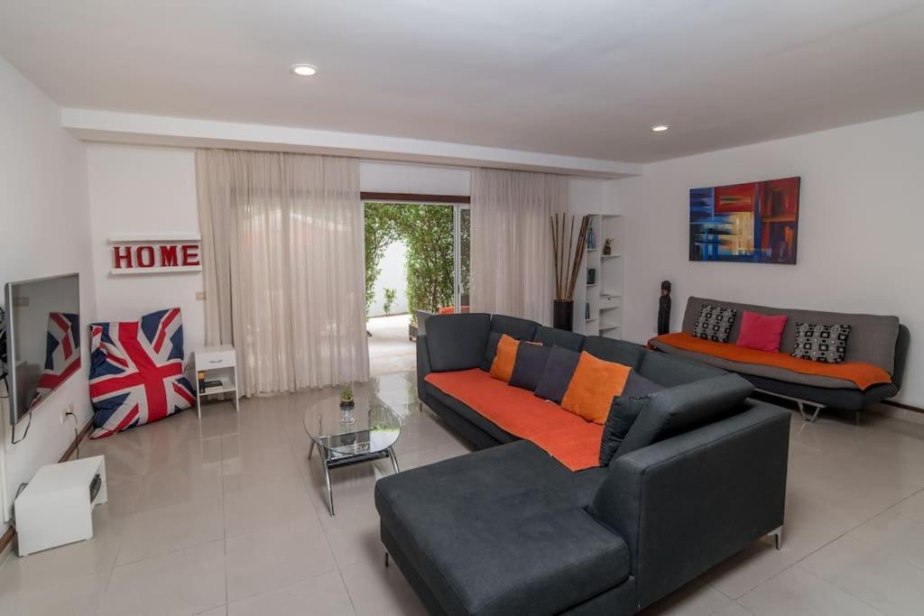 Apartment Amazing, Huge 3 Bedroom Terrace Gym 2 Pools 5ta - 1 Mn