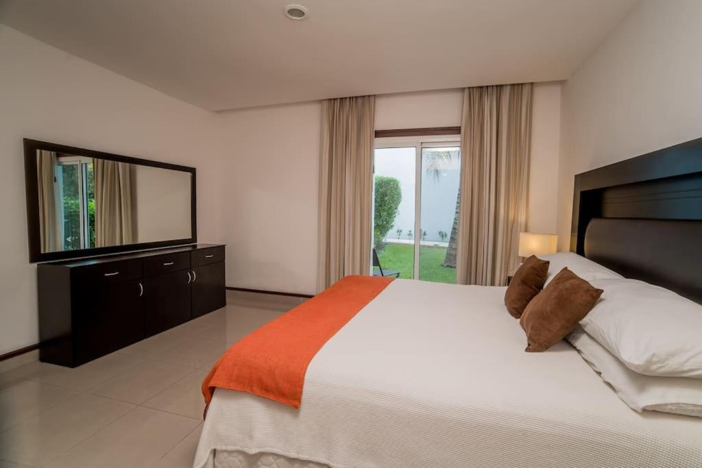 Amazing, Huge 3 Bedroom Terrace Gym 2 Pools 5ta - 1 Mn * Playa del Carmen