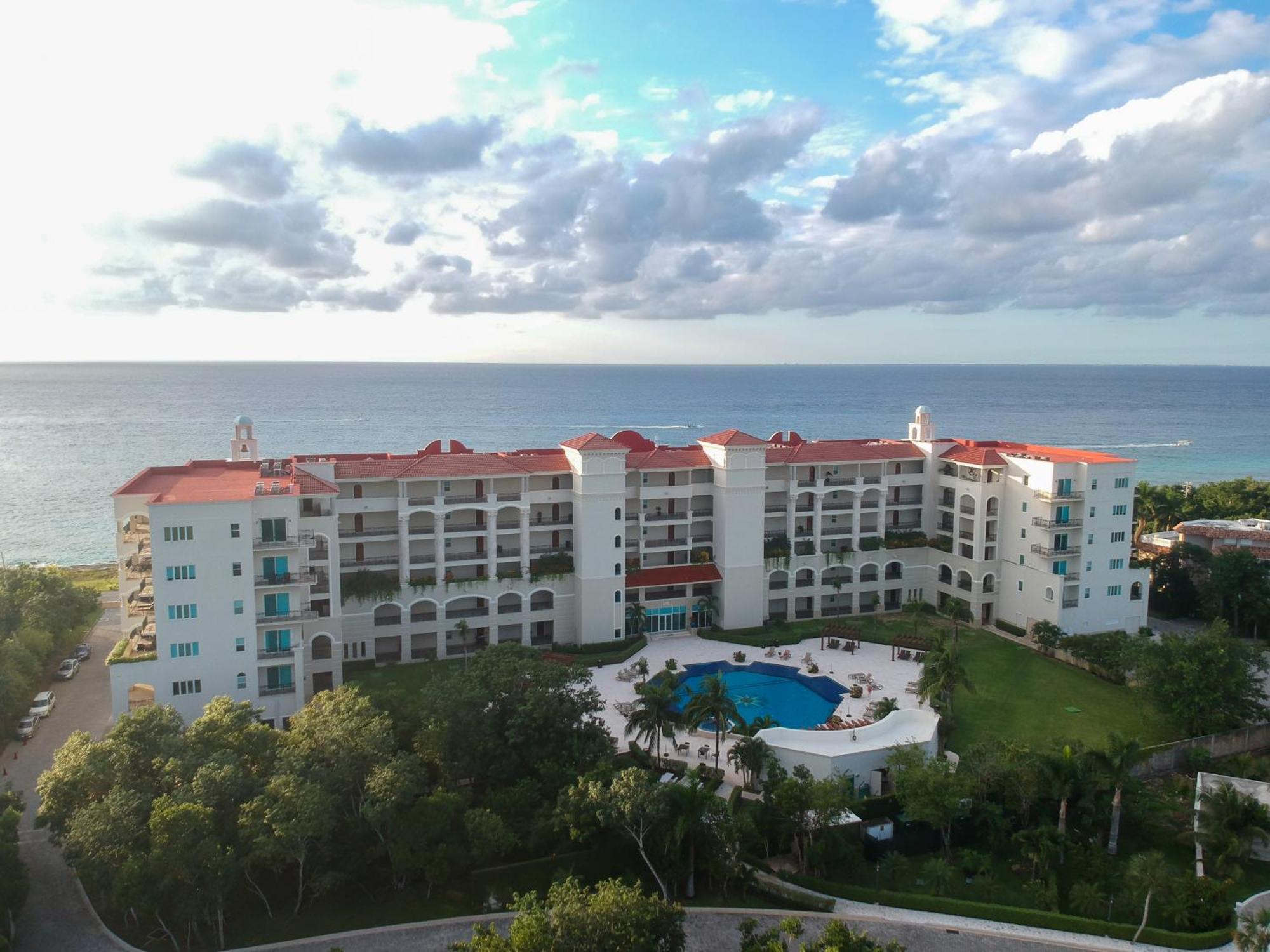 403 Landmark Beachfront Apartamento