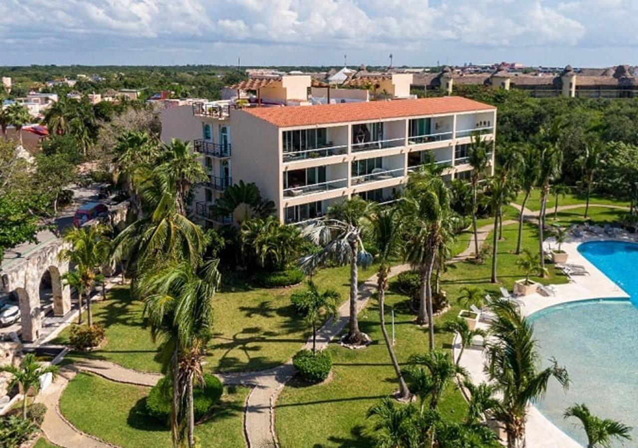 High-end Waterfront At Secrets Waters Apartamento