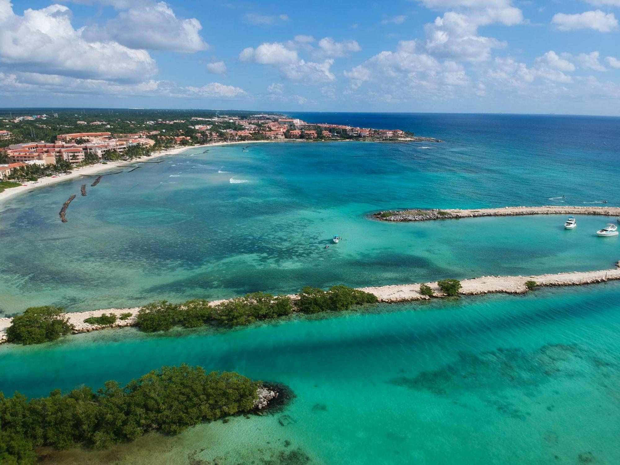 High-end Waterfront At Secrets Waters Apartamento