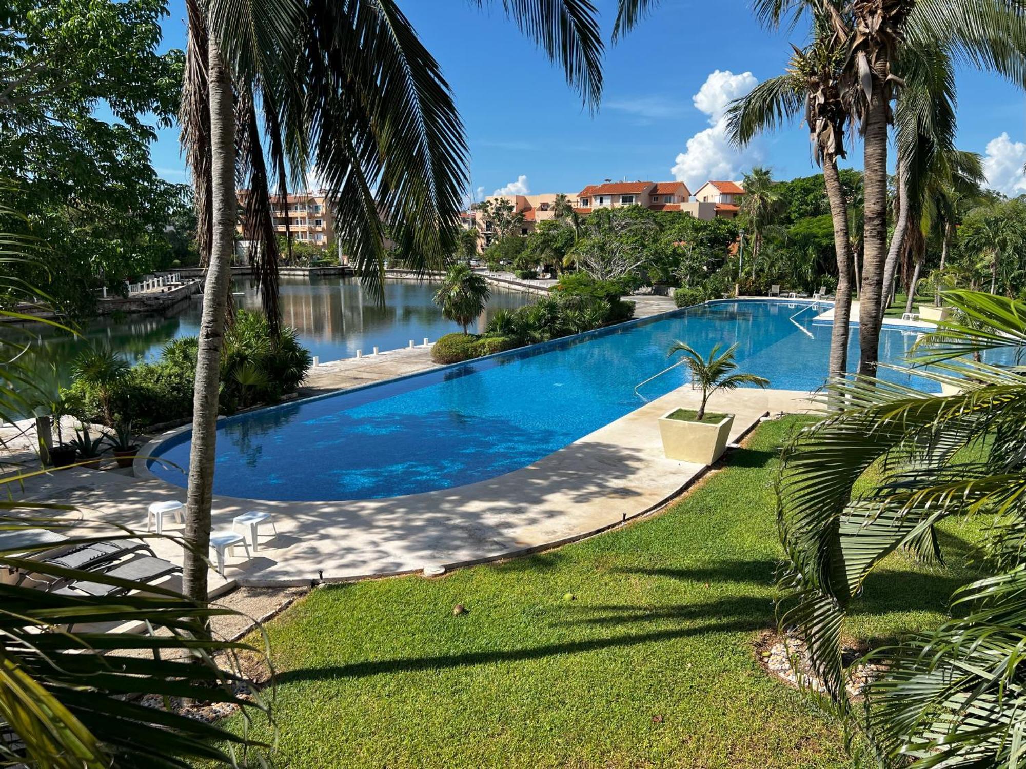 Apartamento High-end Waterfront At Secrets Waters