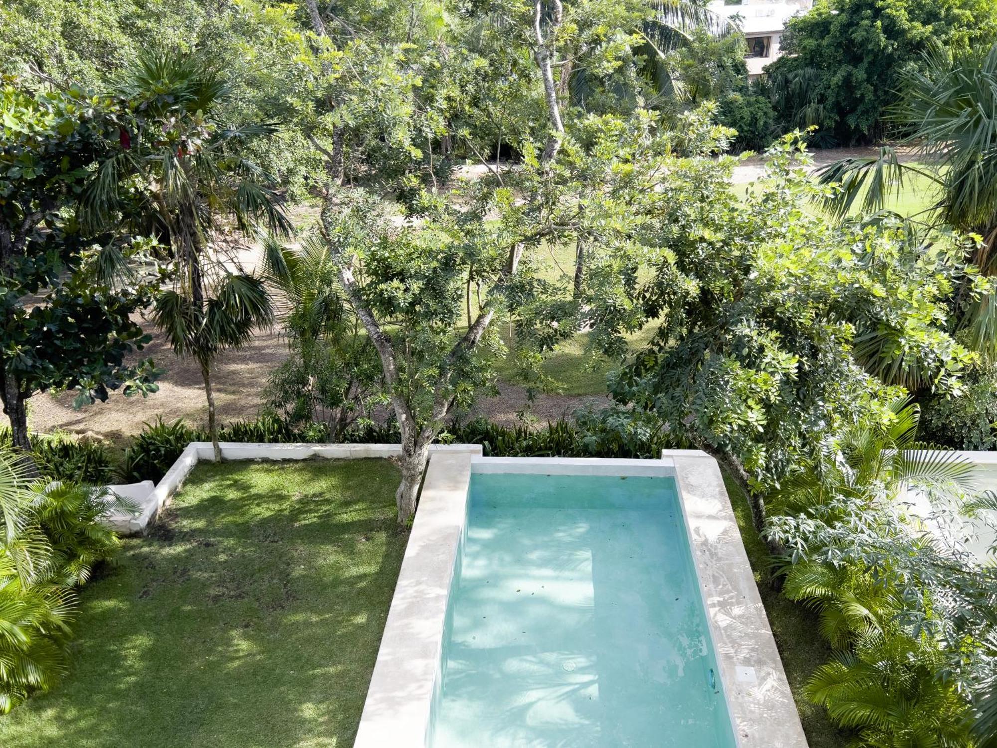 Private Jacuzzi, Golf Getaway, Sunrise View Apartamento Puerto Aventuras