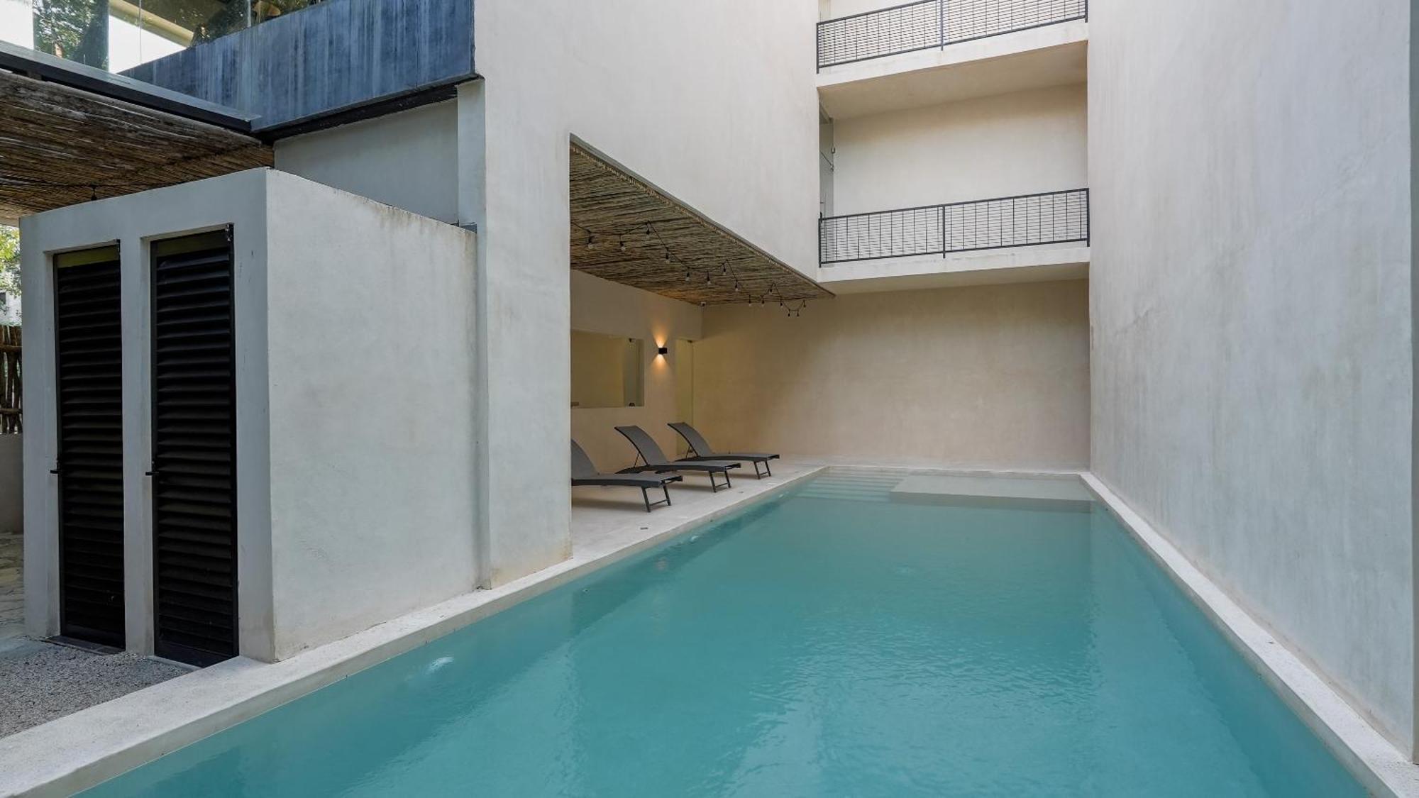 Sunset Serenity - Amply Private Terrace & Pool & Gym & Club Access