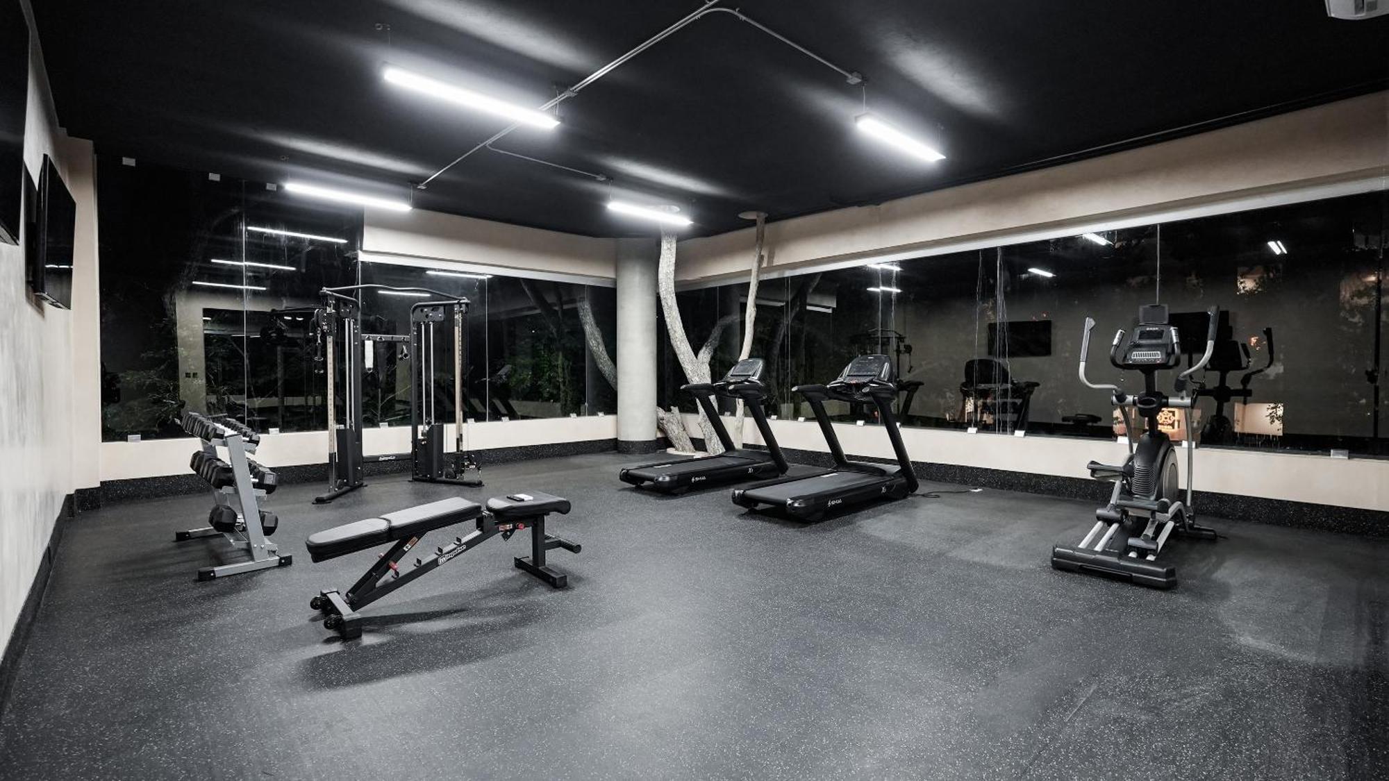 Apartment Sunset Serenity - Amply Private Terrace & Pool & Gym & Club Access