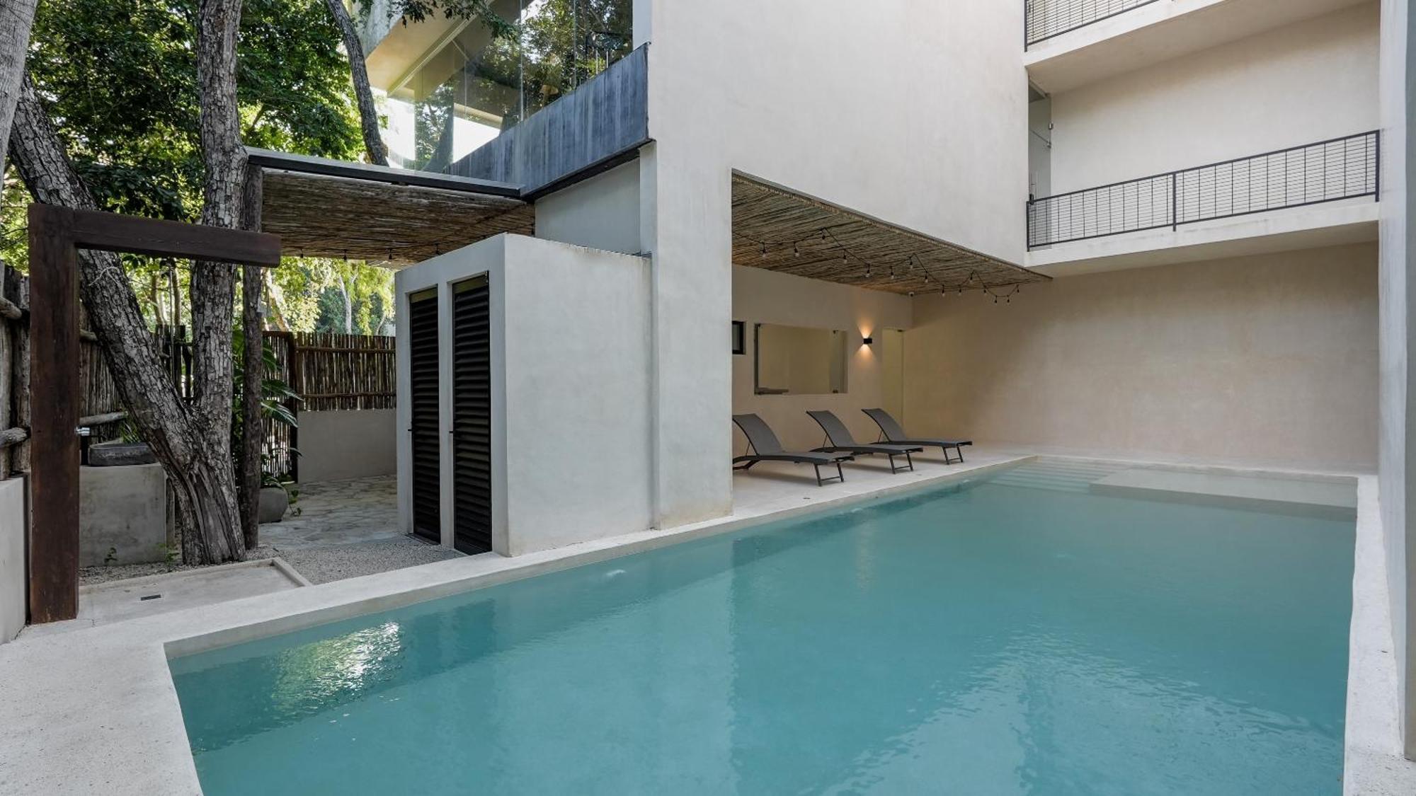 Sunset Serenity - Amply Private Terrace & Pool & Gym & Club Access