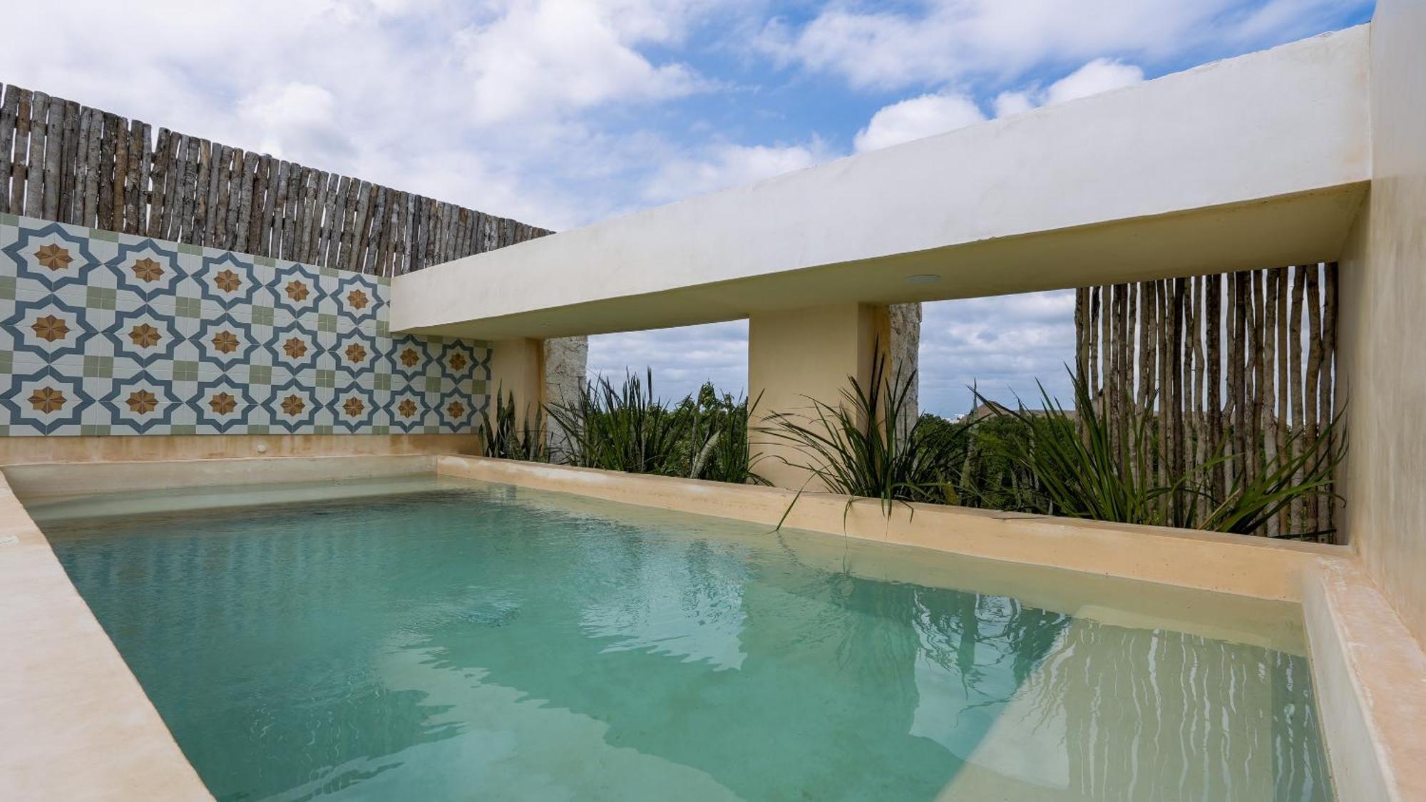 Apartment Sunset Serenity - Amply Private Terrace & Pool & Gym & Club Access *