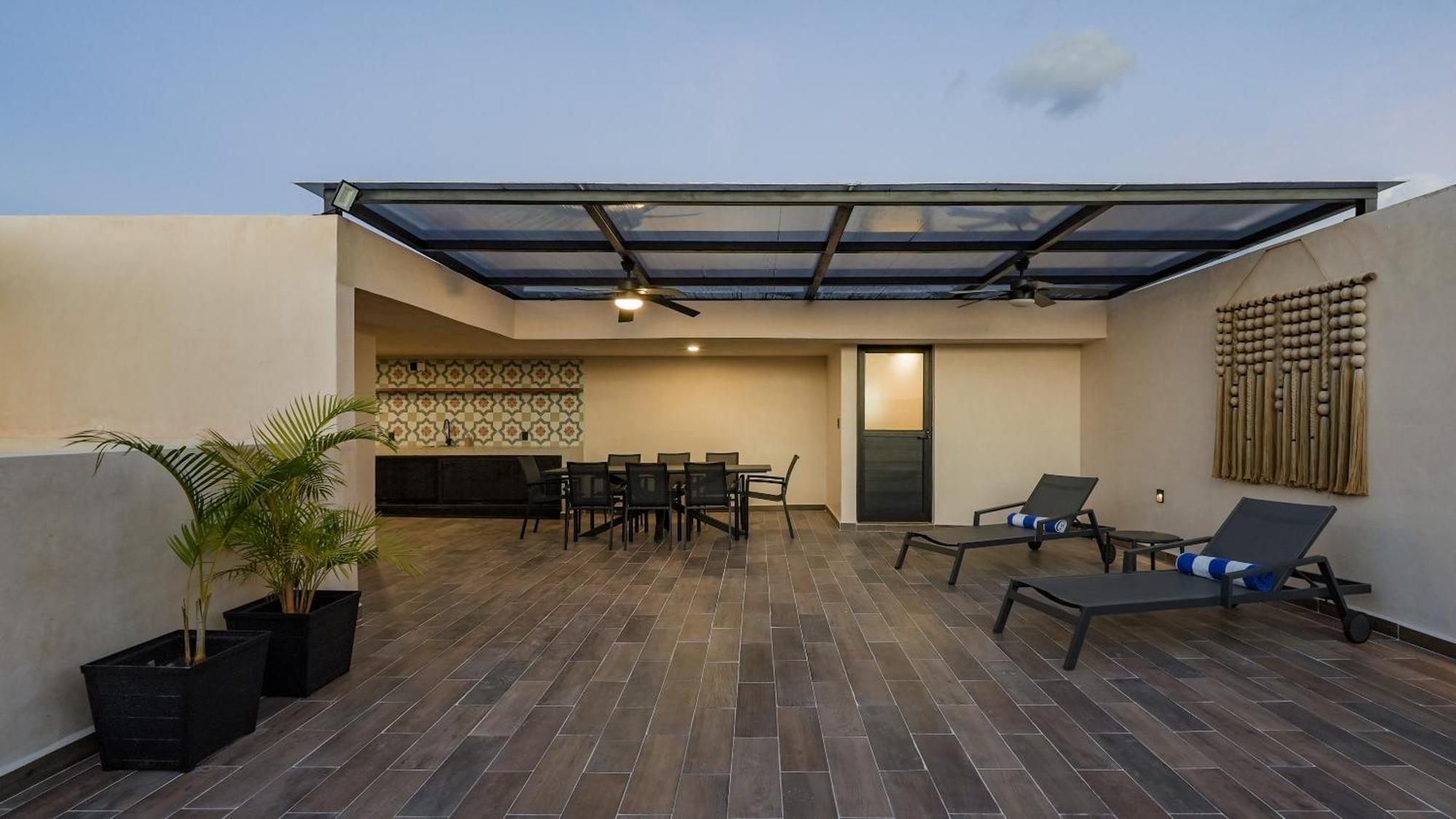 Apartment Sunset Serenity - Amply Private Terrace & Pool & Gym & Club Access