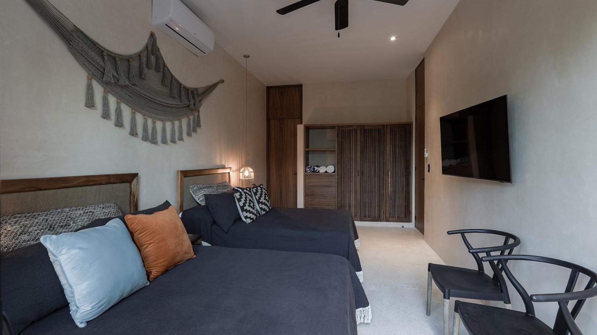 Sunset Serenity - Amply Private Terrace & Pool & Gym & Club Access