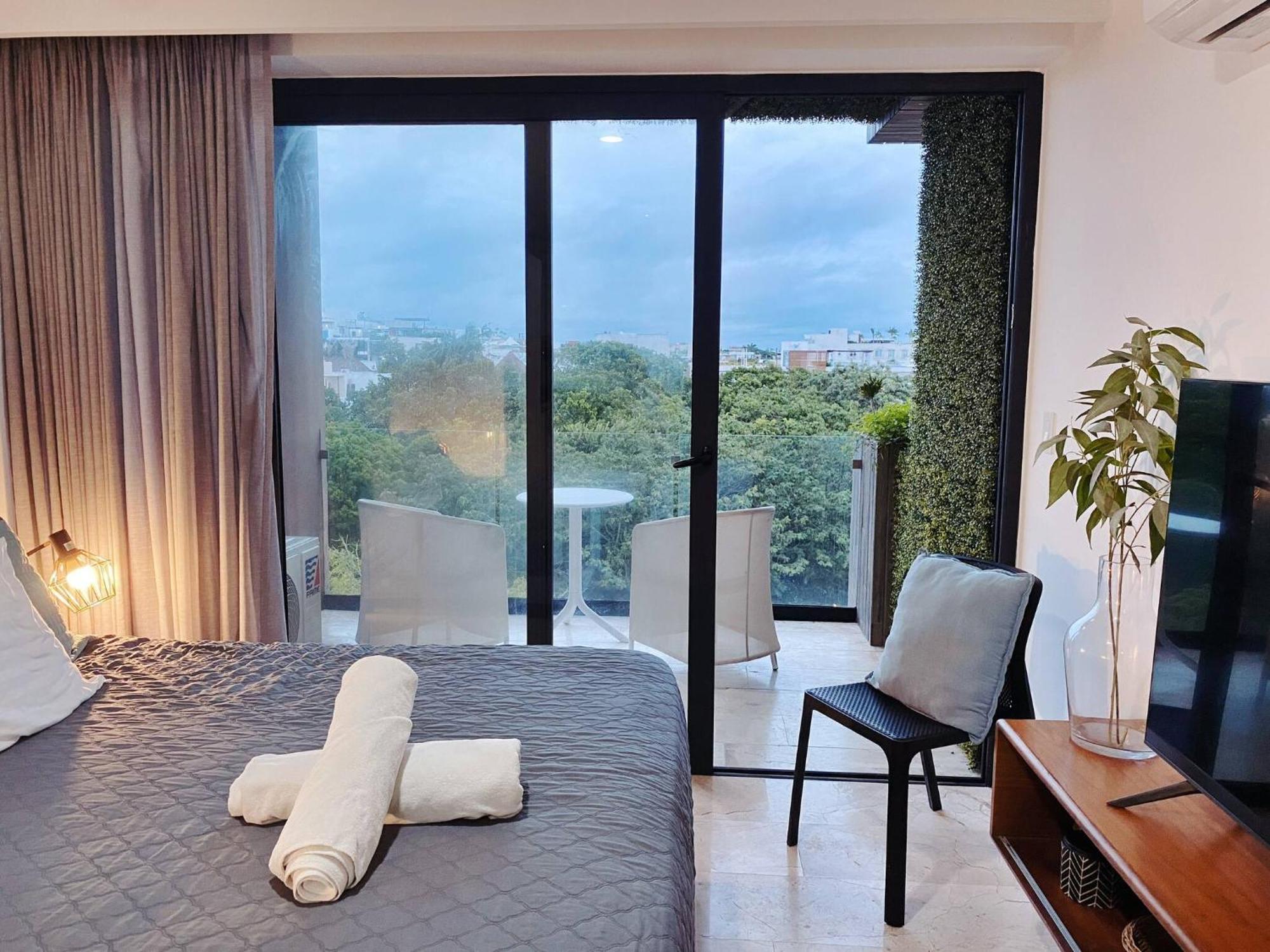 Ocean View En 4th Piso, Enseguida De 5ta Ave *