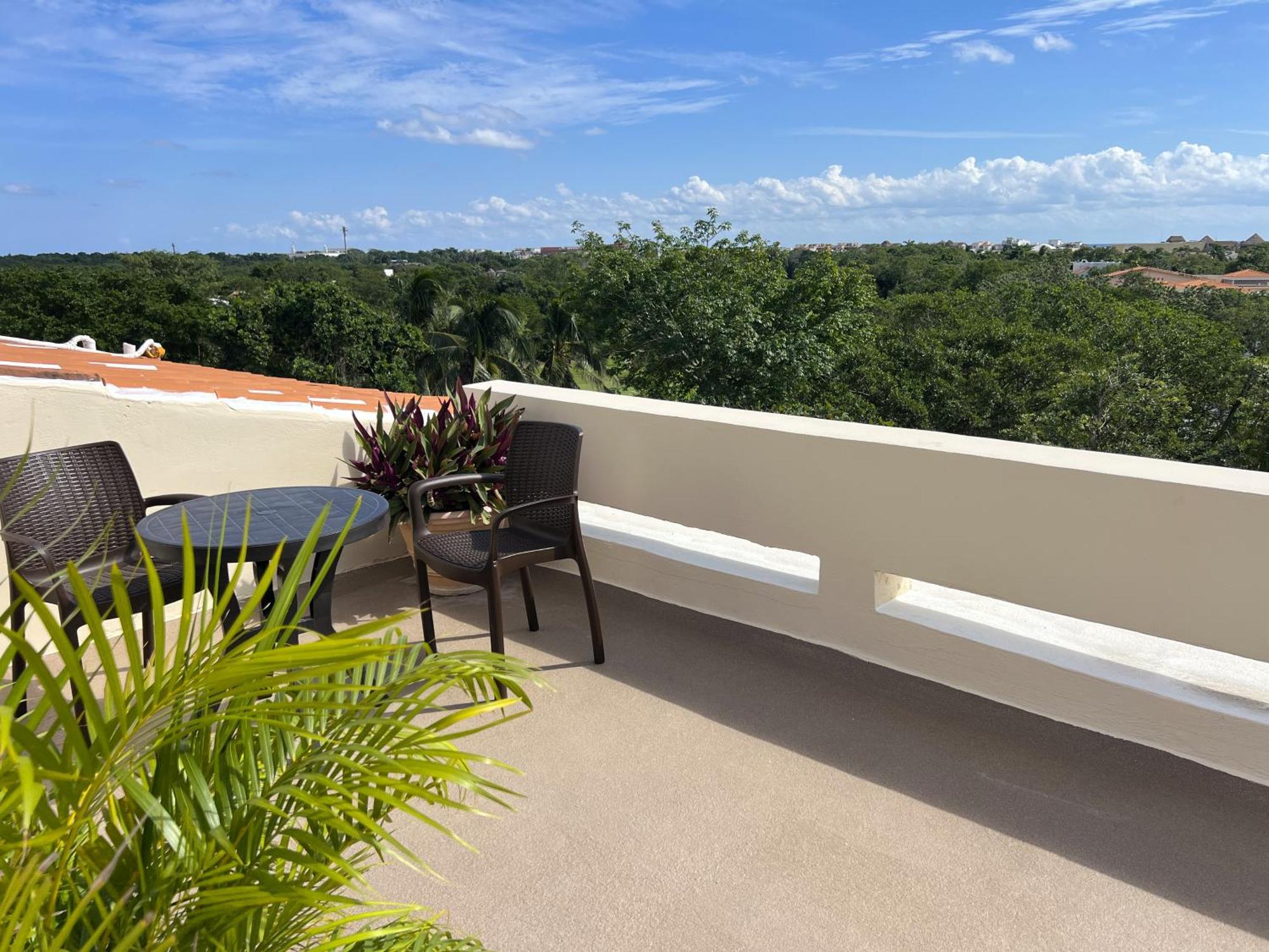 Private Jacuzzi, Golf Getaway, Sunrise View Apartamento Puerto Aventuras