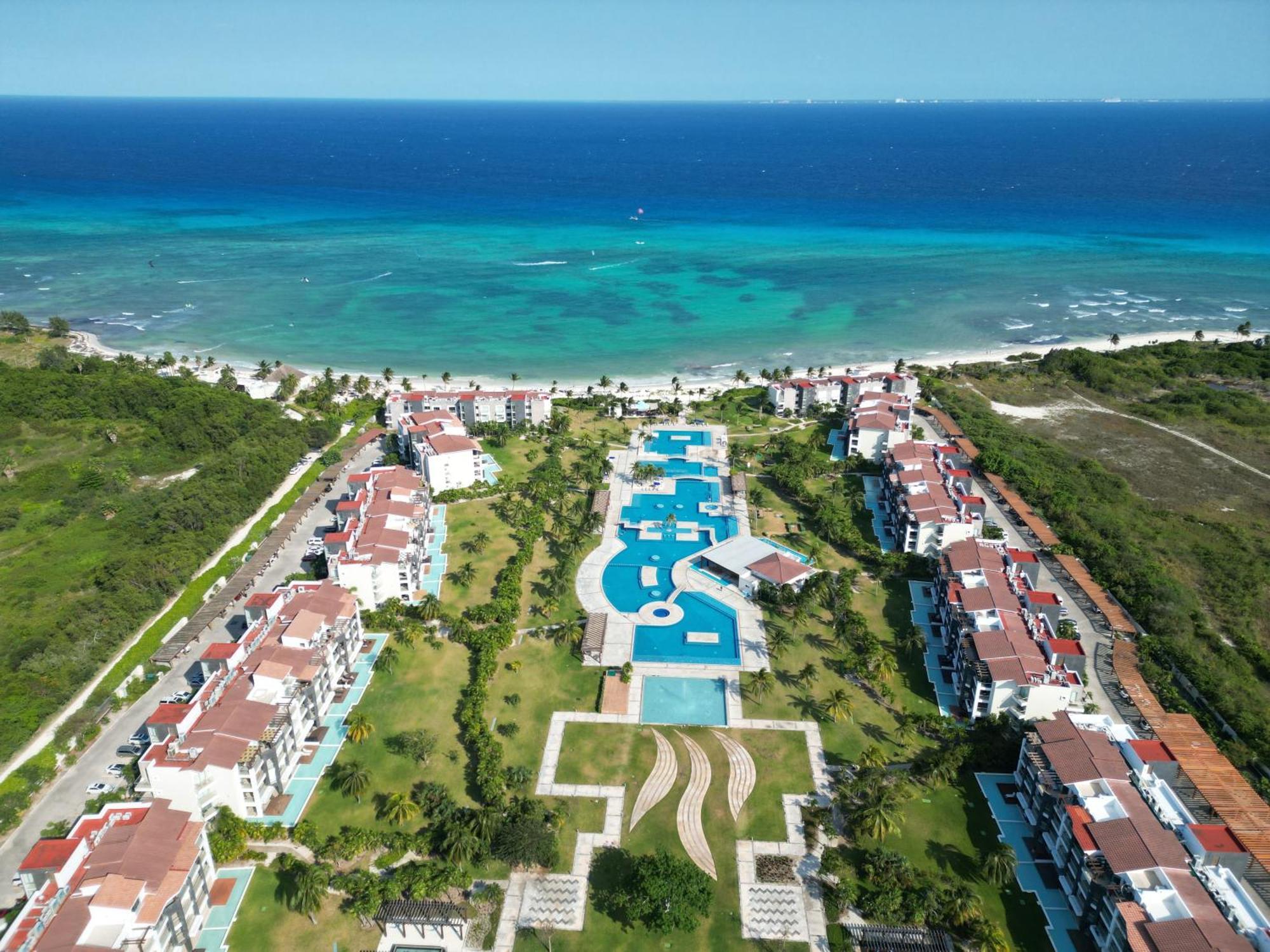 Luxury Ocean View Penthouse And Private Club Apartment *