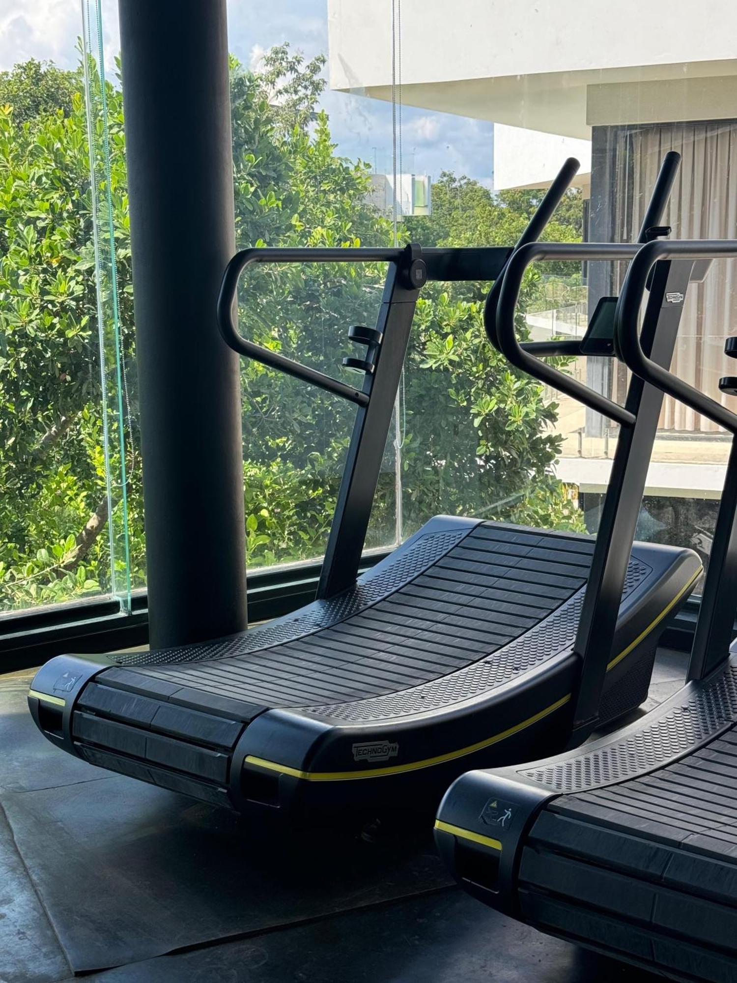 Starfit Boutique Beachclub, & Gym Included